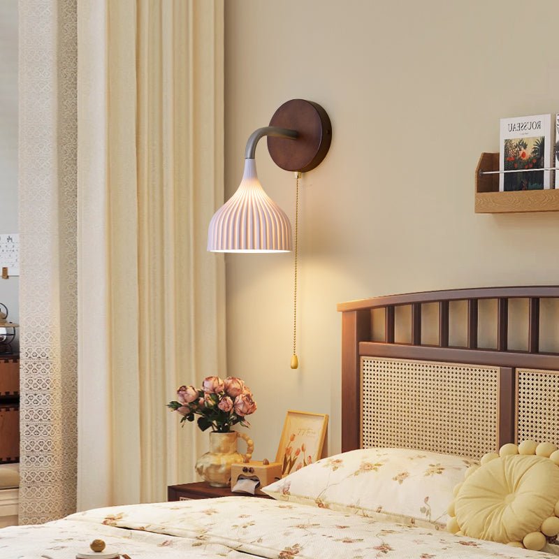 Cimararae Elegance Classic Wood Wall Lamp
