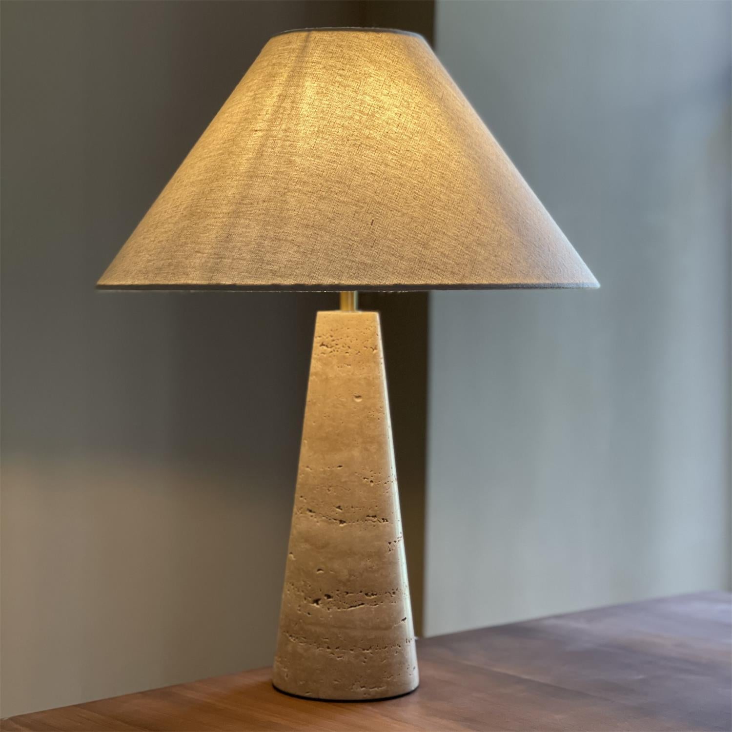 Corea Table Lamp