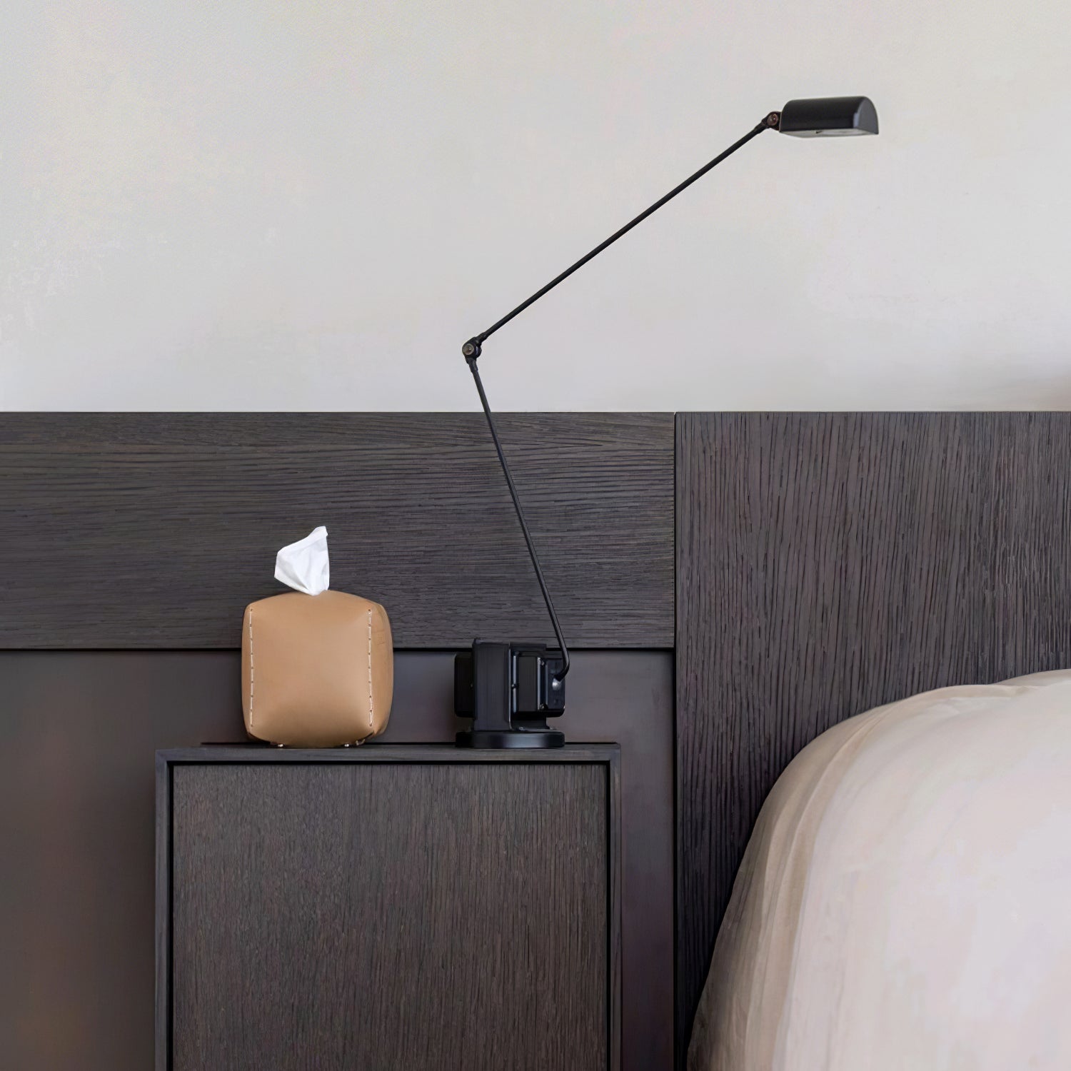 Orvyn Minimalist Table Lamp