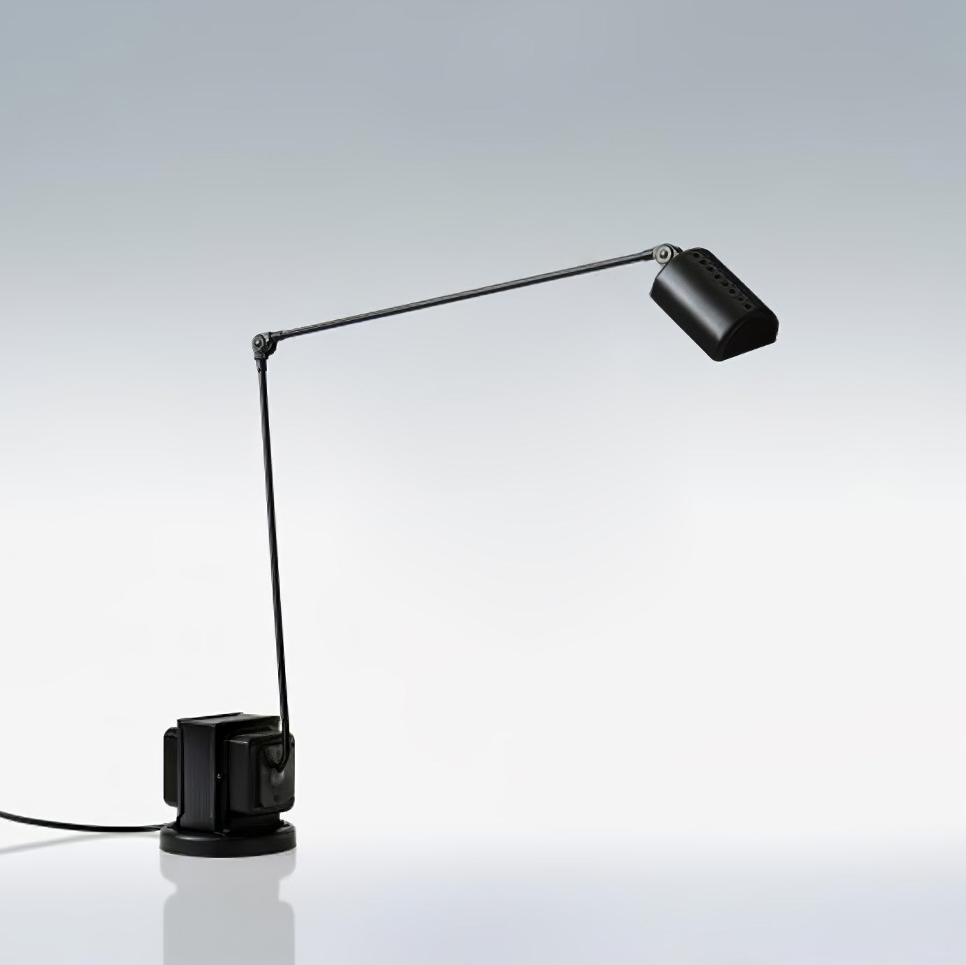 Orvyn Minimalist Table Lamp