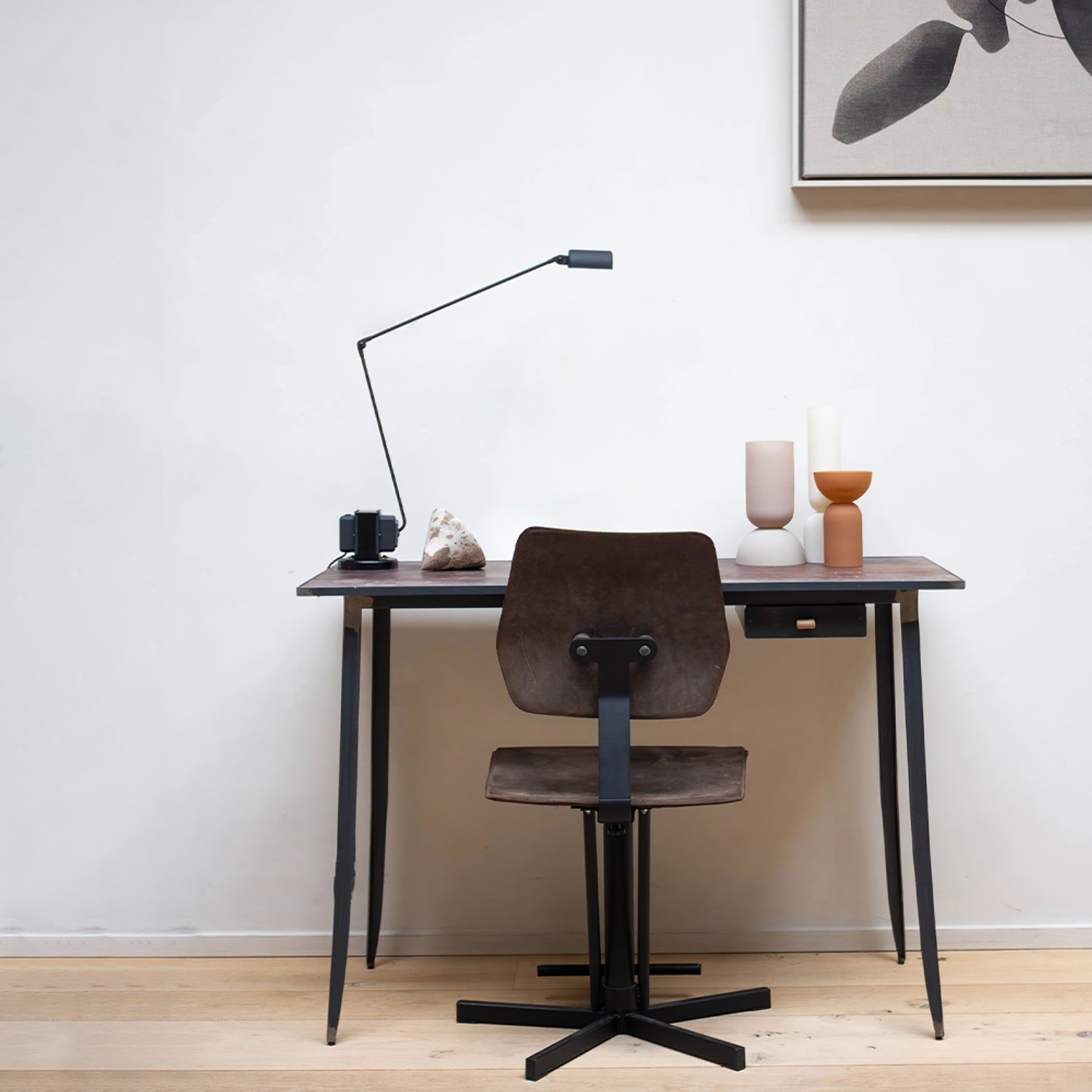 Orvyn Minimalist Table Lamp