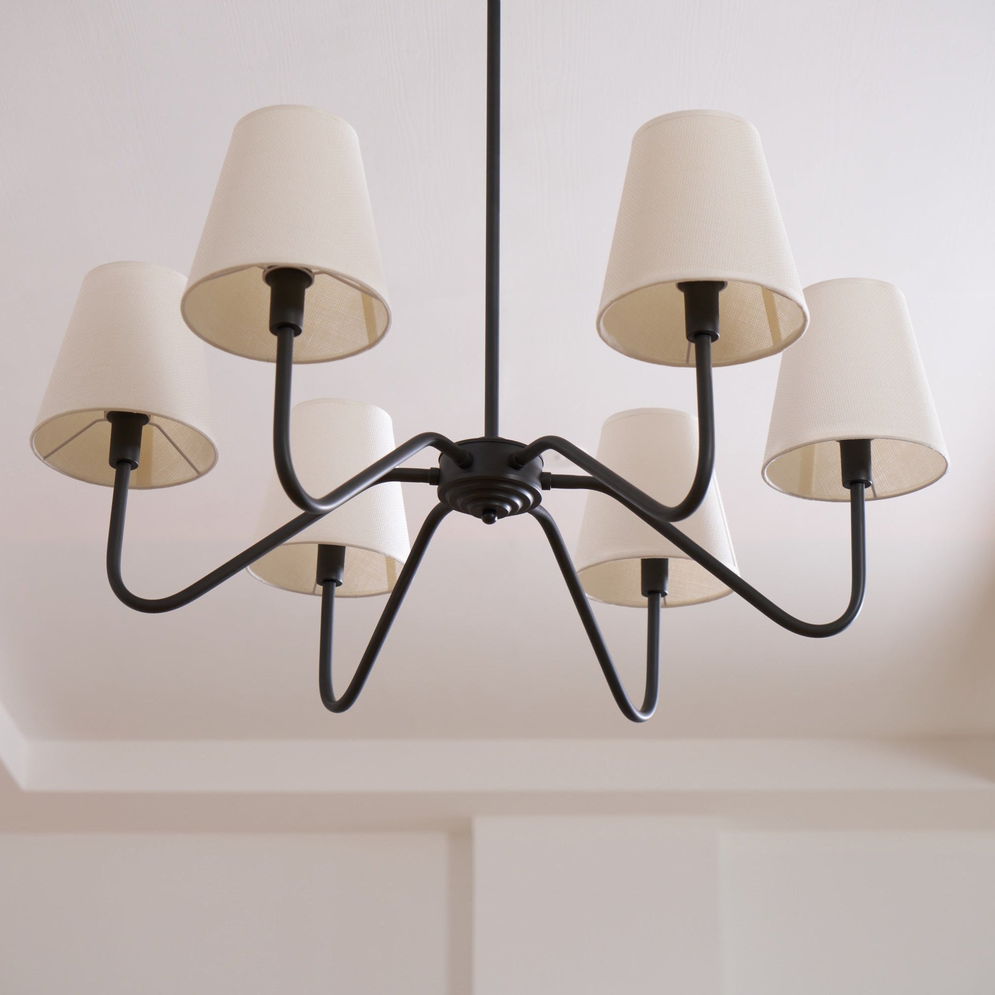 Aurvarira Lumos Classic Black Fabric Chandelier