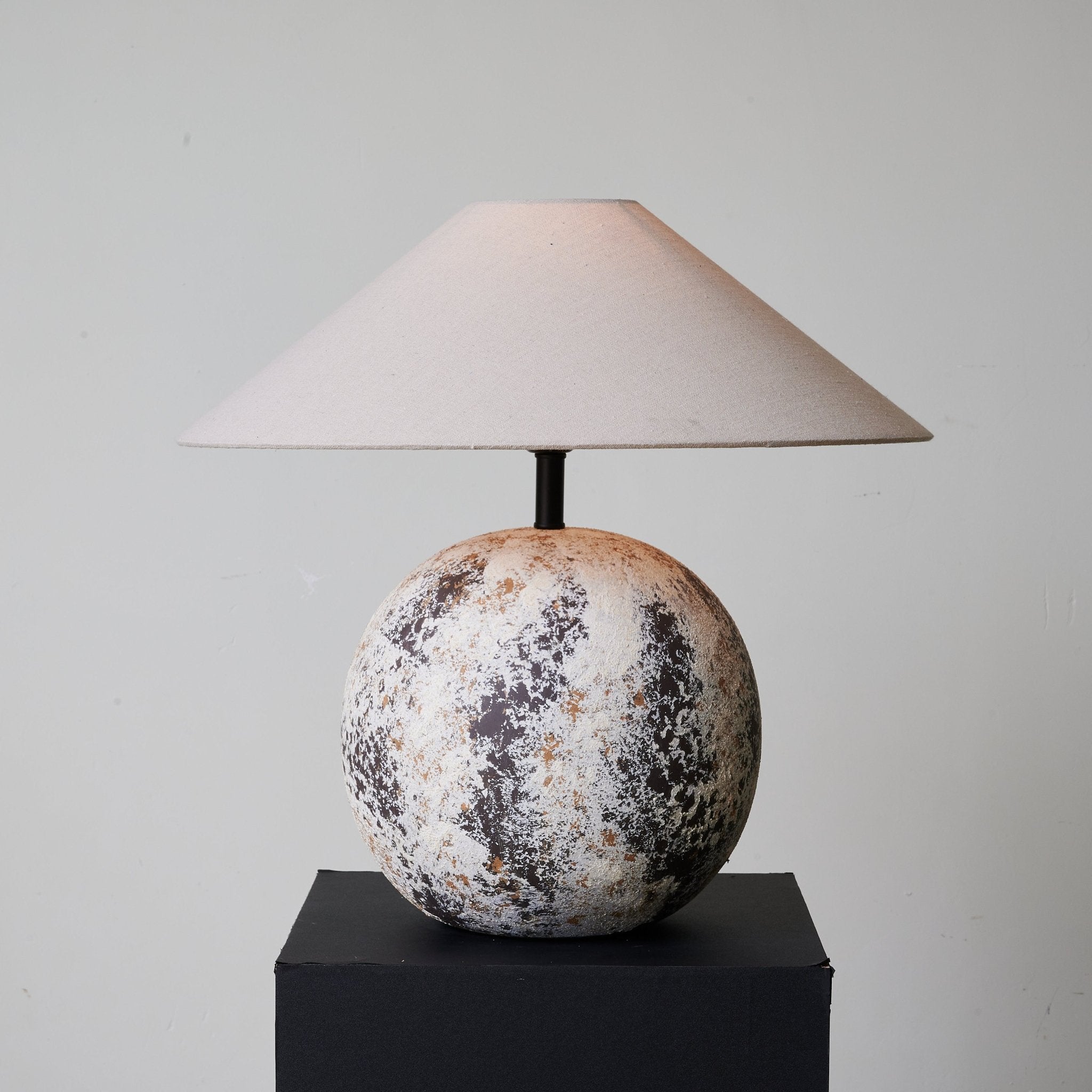 Cireneria Modern Table Lamp