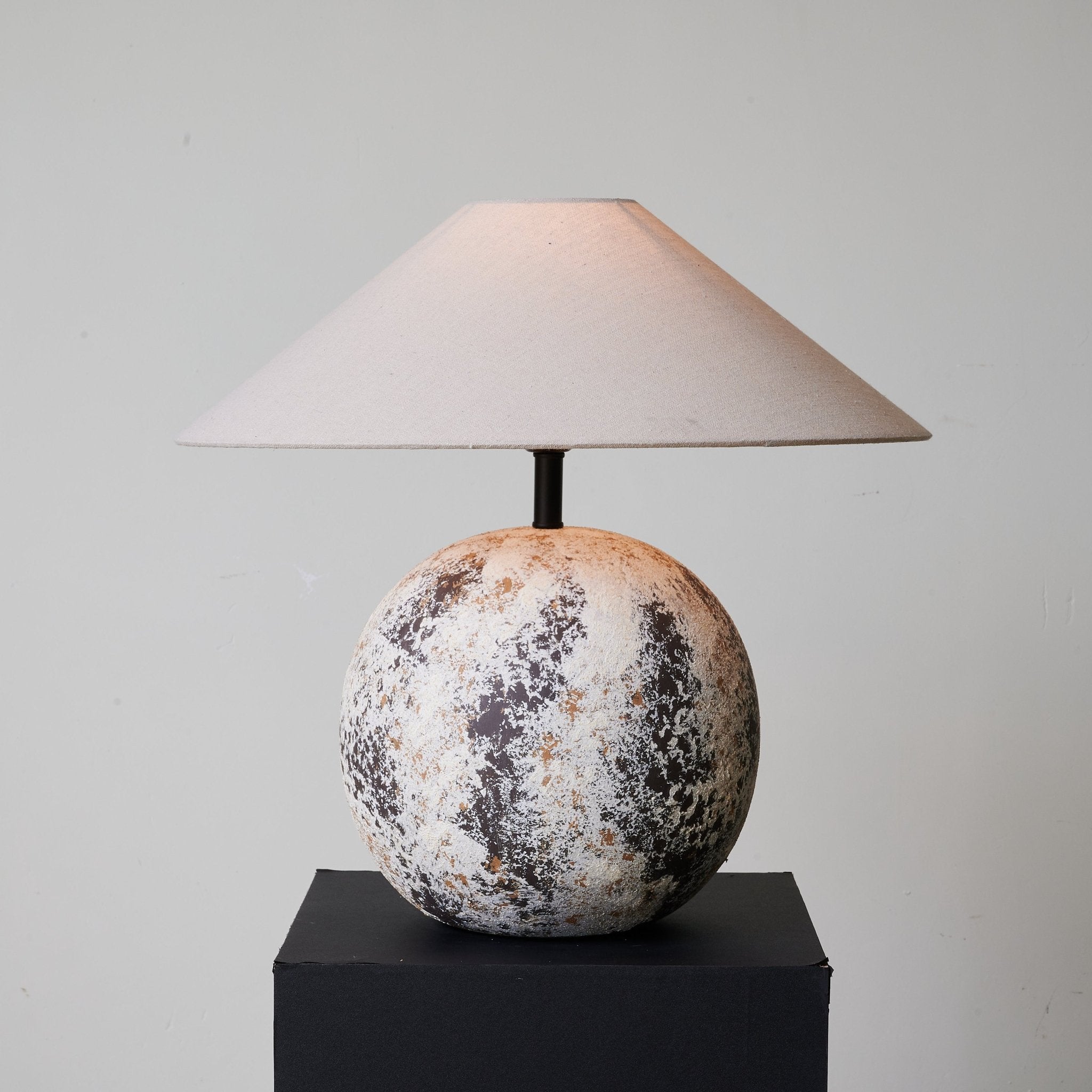 Cireneria Modern Table Lamp