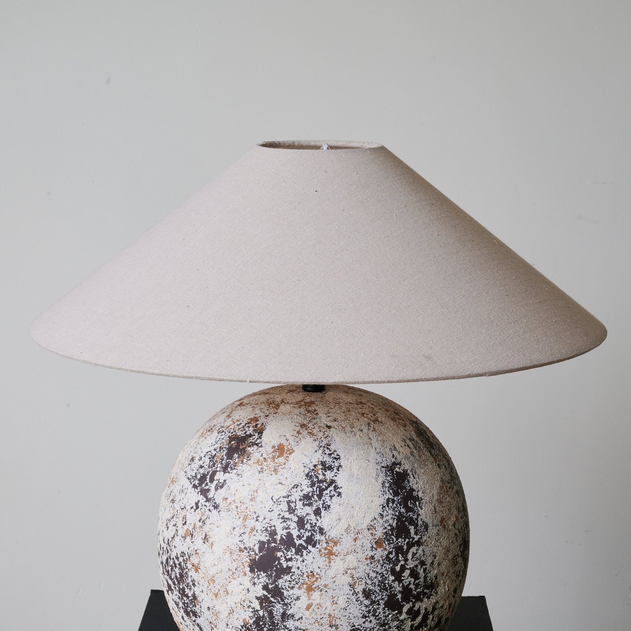 Cireneria Modern Table Lamp