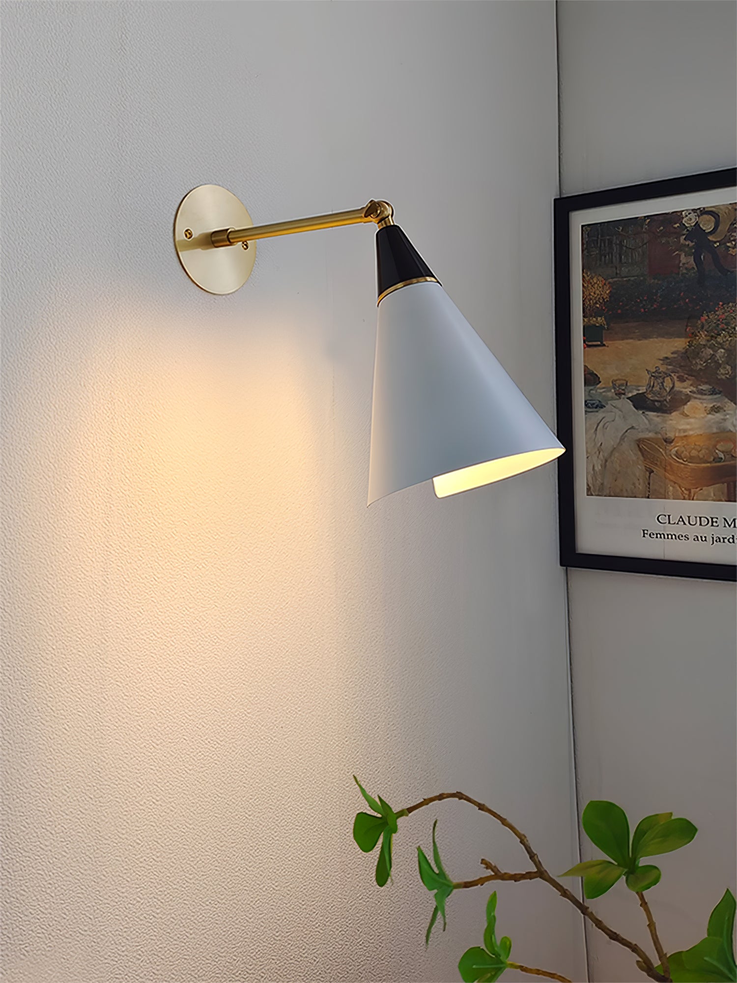 Orieiella Modern Minimalist Brass Wall Lamp