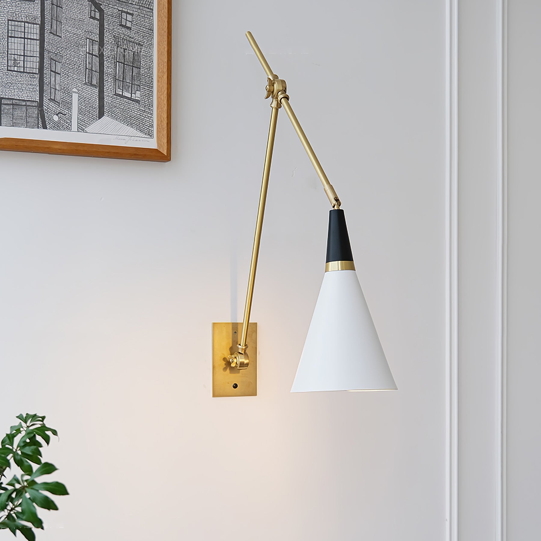 Avenalelle Wall Lamp