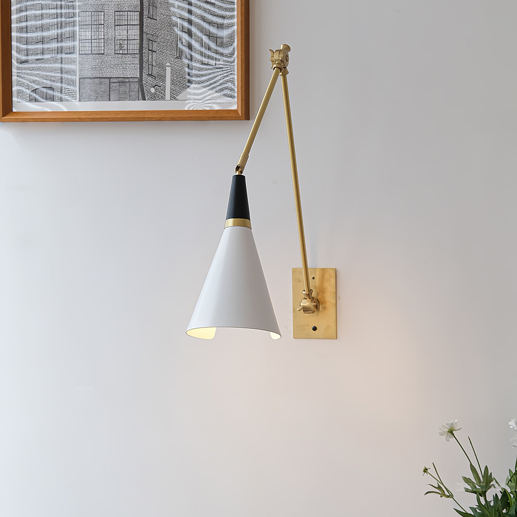 Avenalelle Wall Lamp