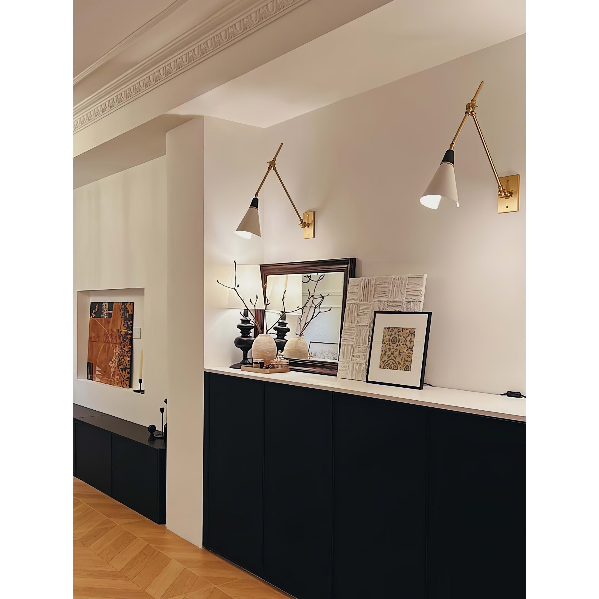 Avenalelle Wall Lamp