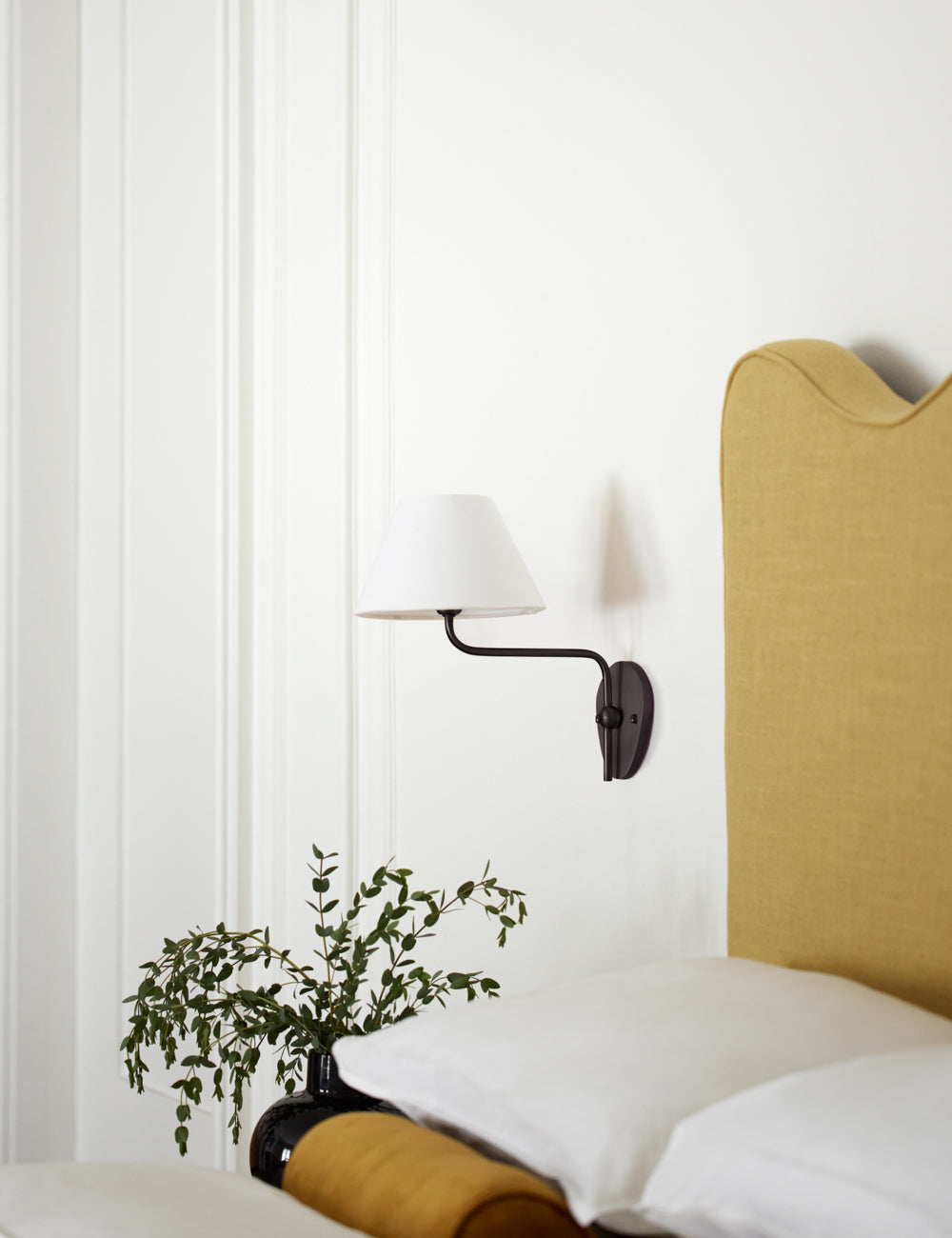 Selirora Wall Lamp
