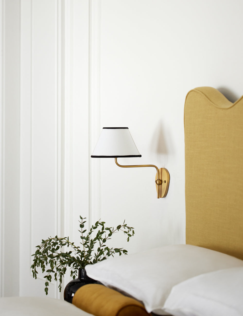 Selirora Wall Lamp
