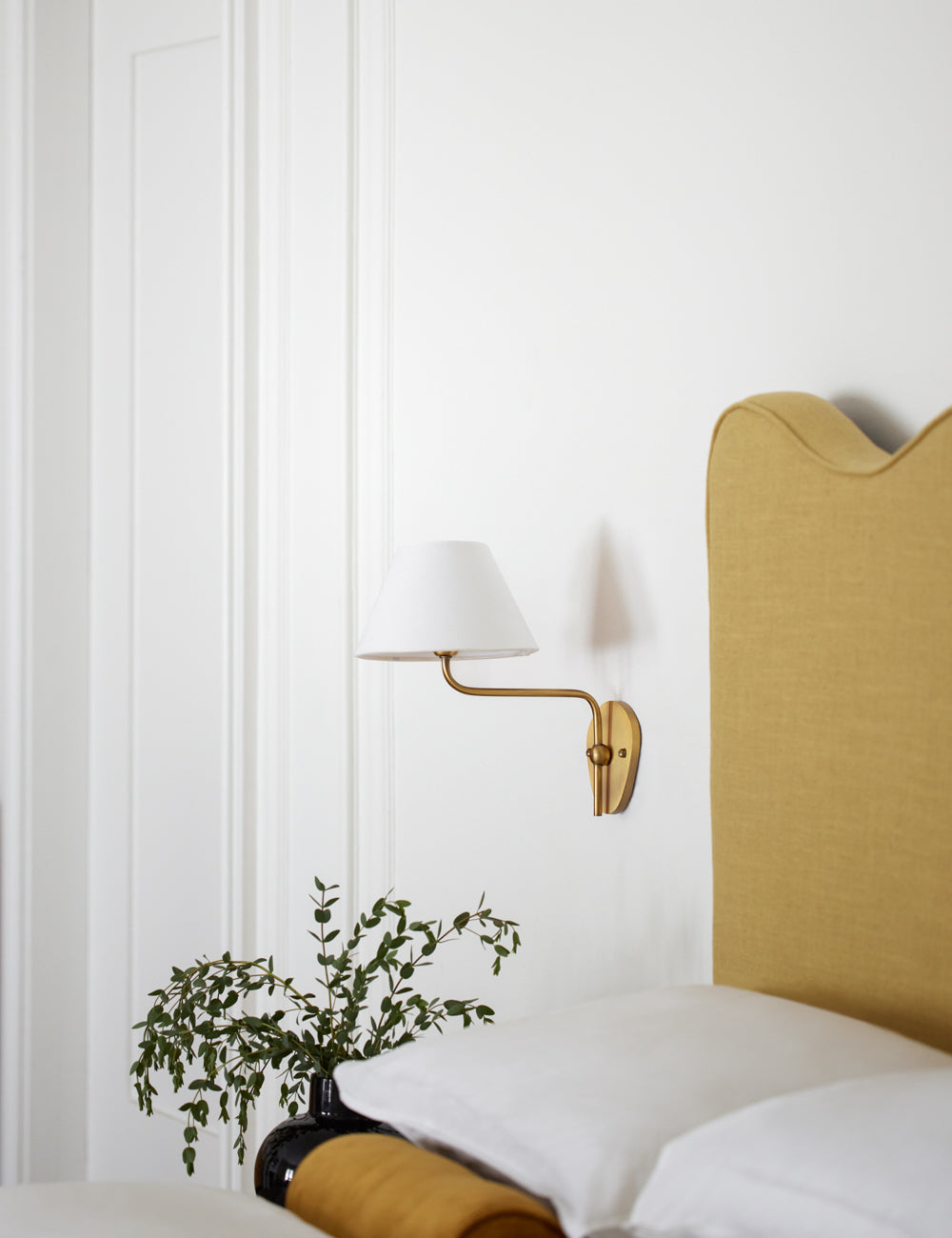 Selirora Wall Lamp