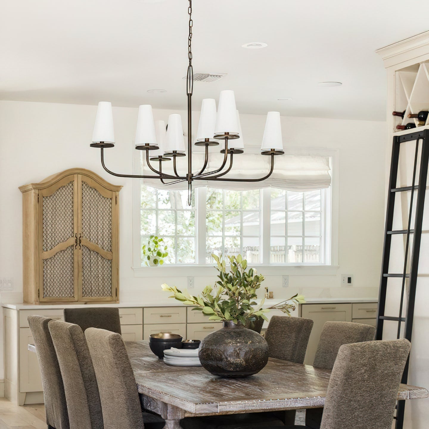 Rivaneon Chandelier