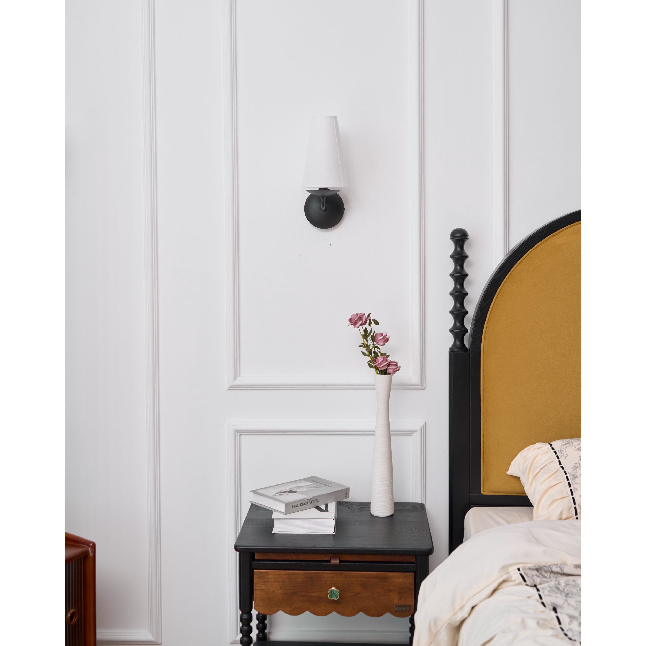 Sorerielle Wall Lamp