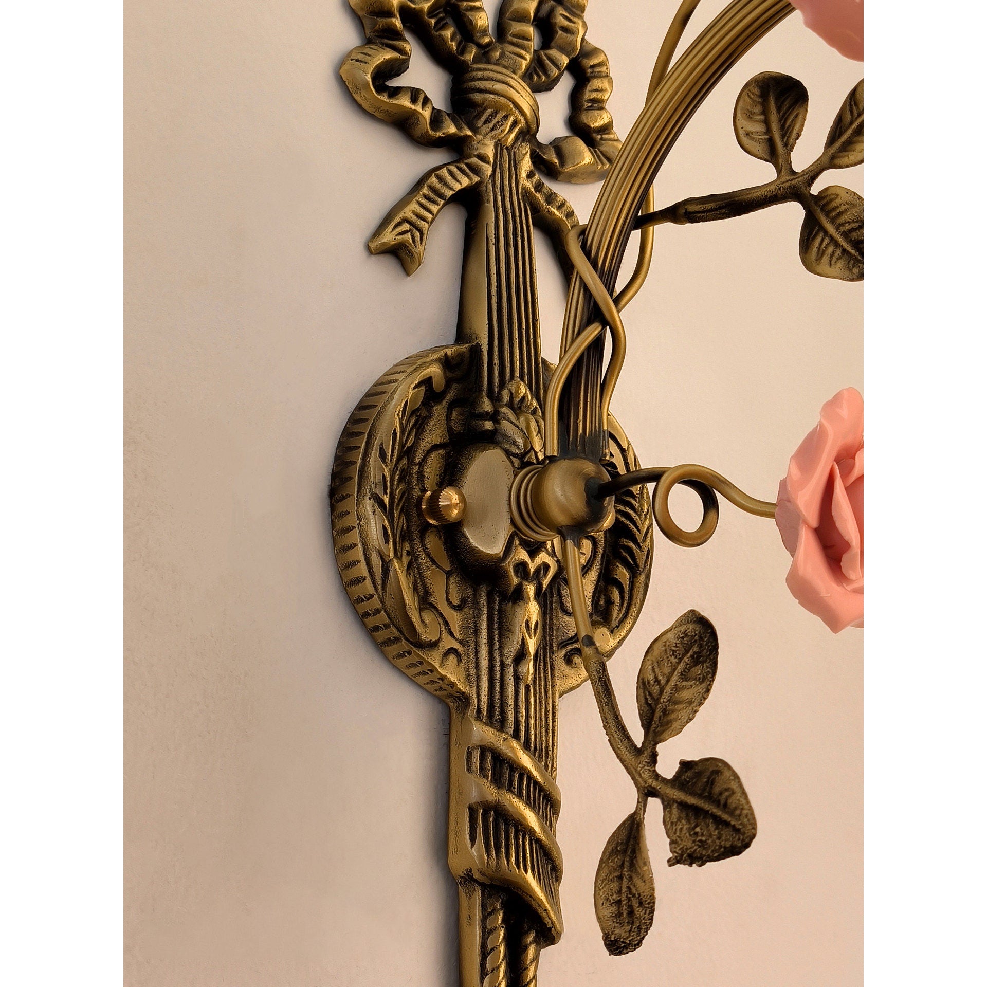 Terieella Wall Lamp
