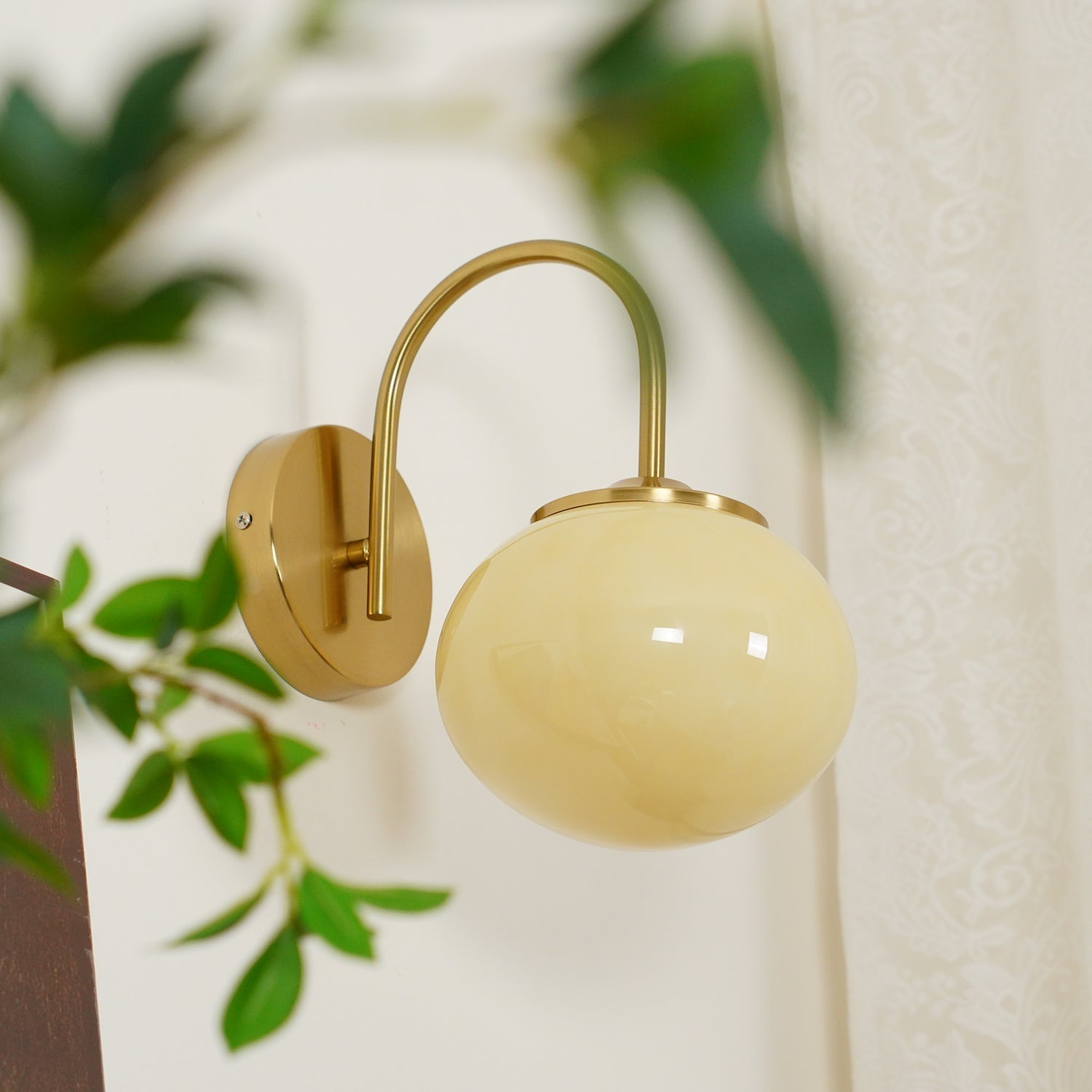 Ove Premium Nordic Art Glass Wall Lamp