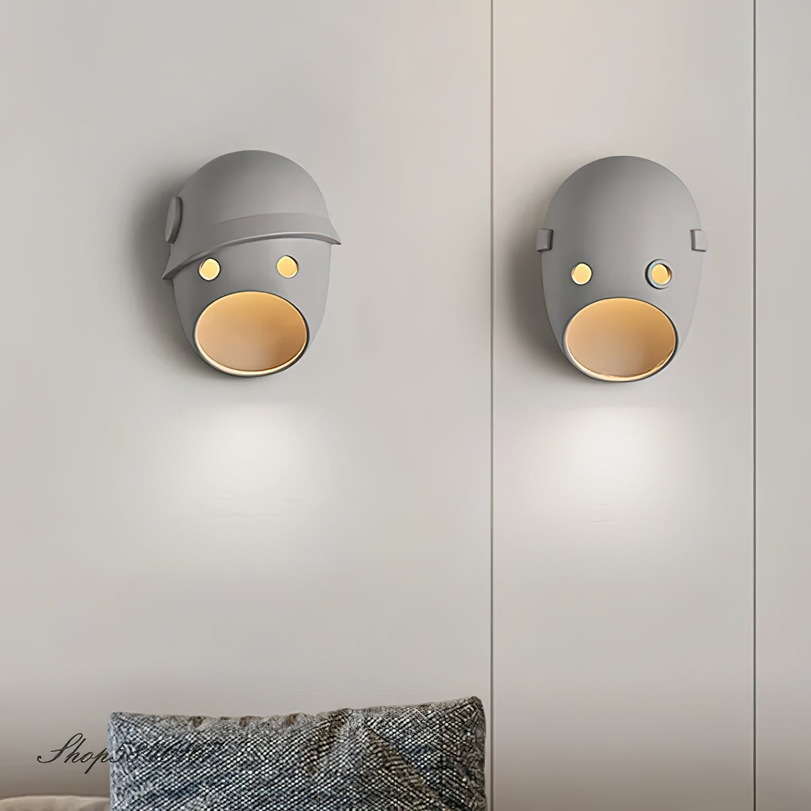 Mask Individual Creativity Resin Wall Light