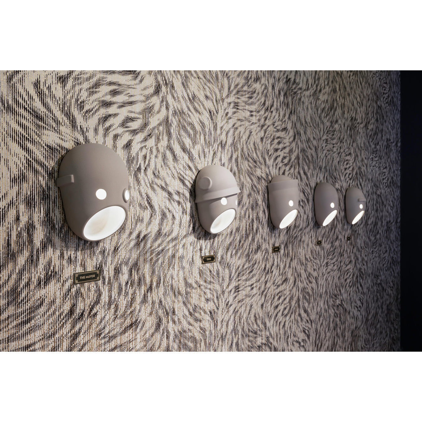 Mask Individual Creativity Resin Wall Light