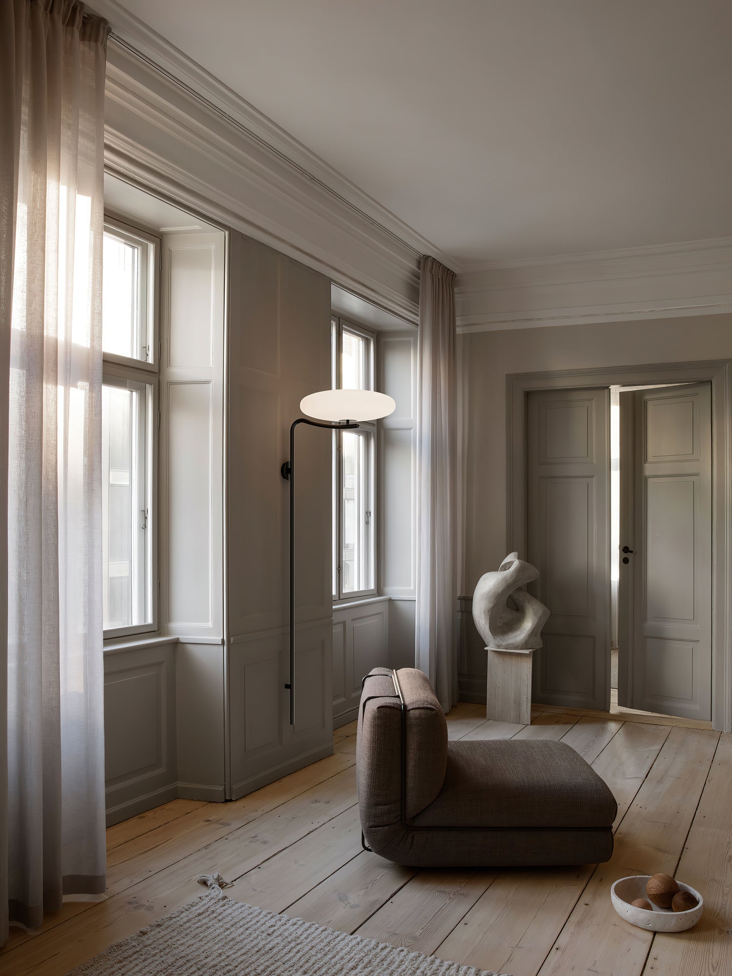 Calumi Plug-in Wall Lamp