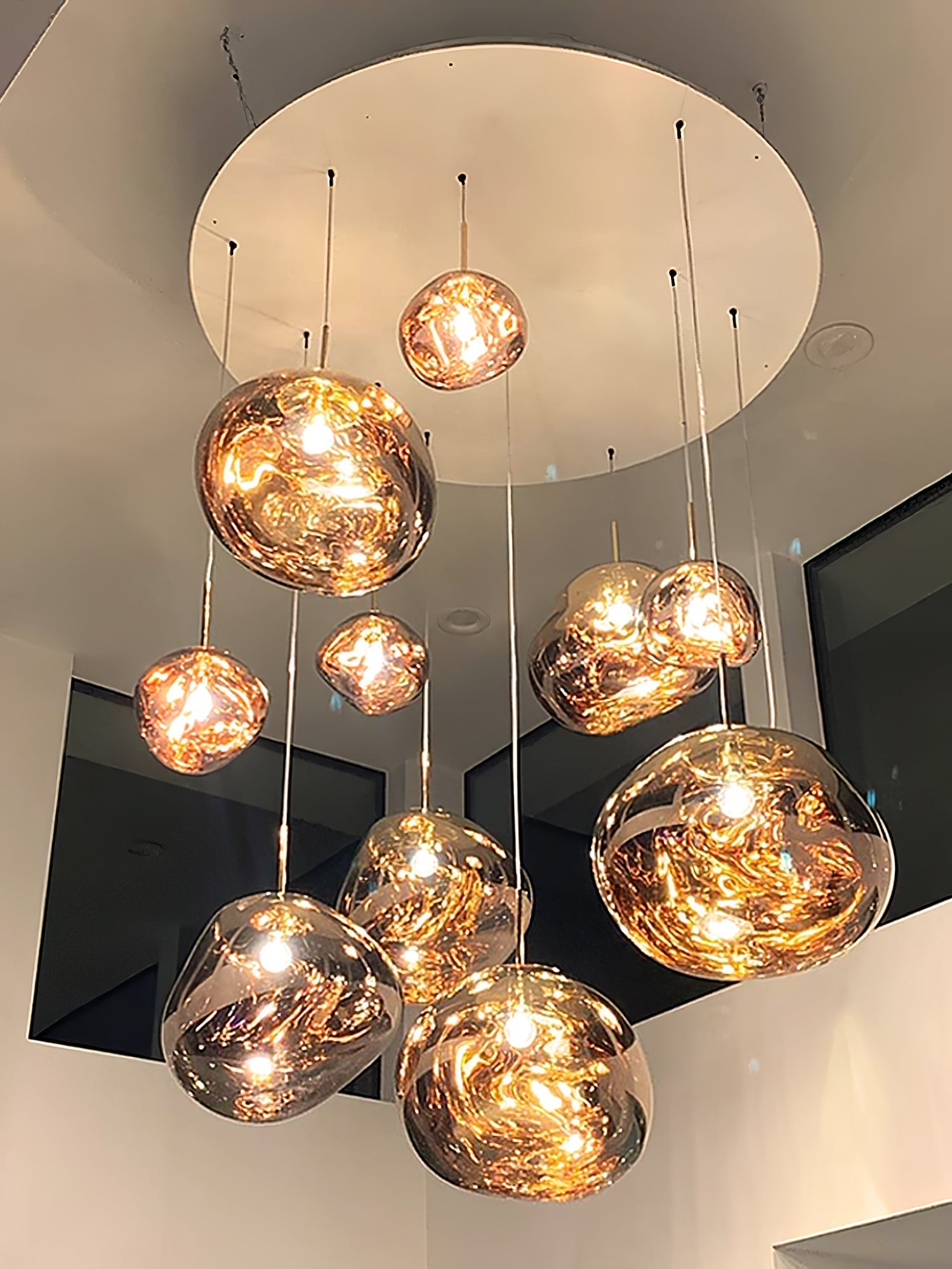 Aveneneria Spheres Pendant Lamp