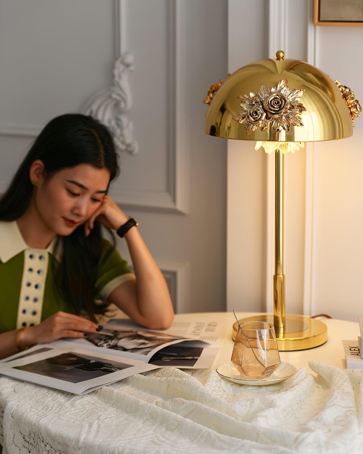 Uvaris Romantic Crystal Table Lamp