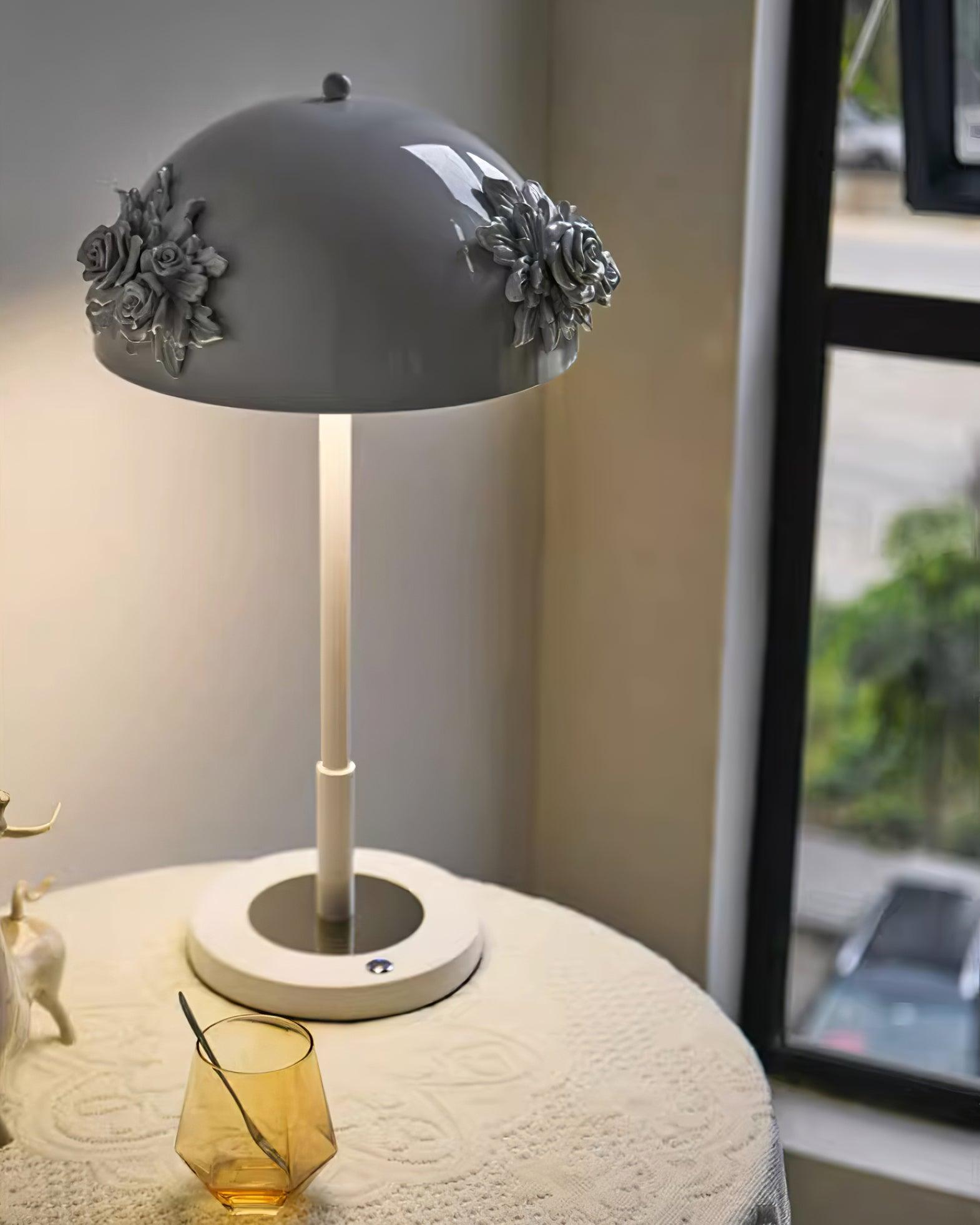 Uvaris Romantic Crystal Table Lamp