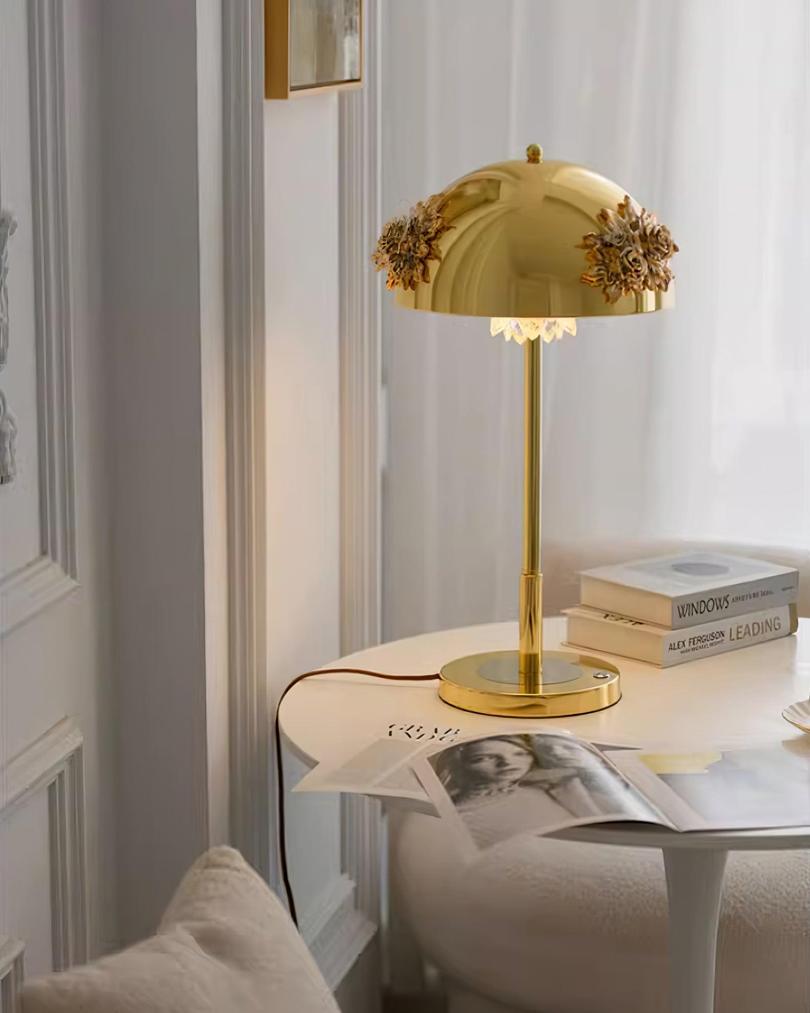 Uvaris Romantic Crystal Table Lamp