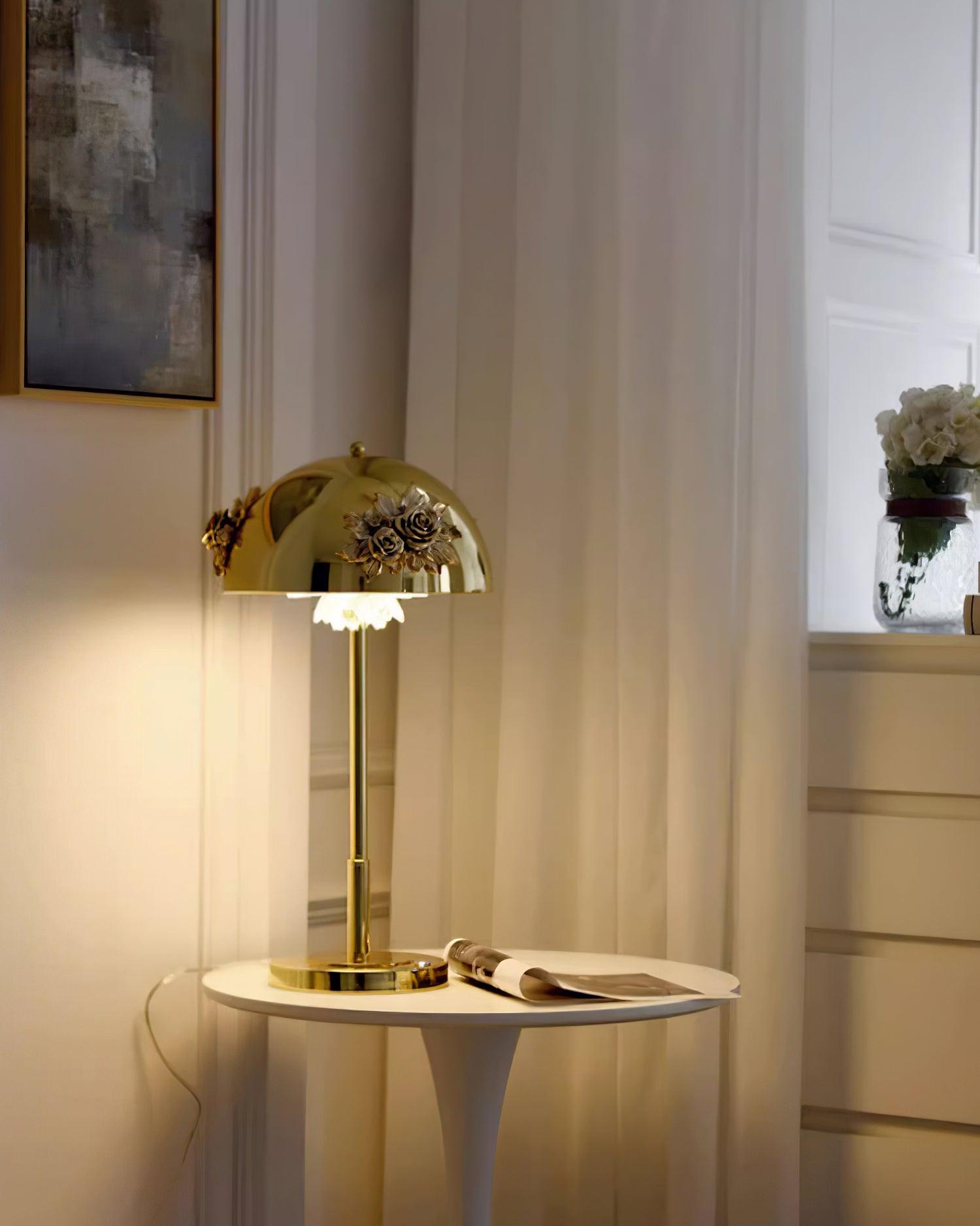 Uvaris Romantic Crystal Table Lamp