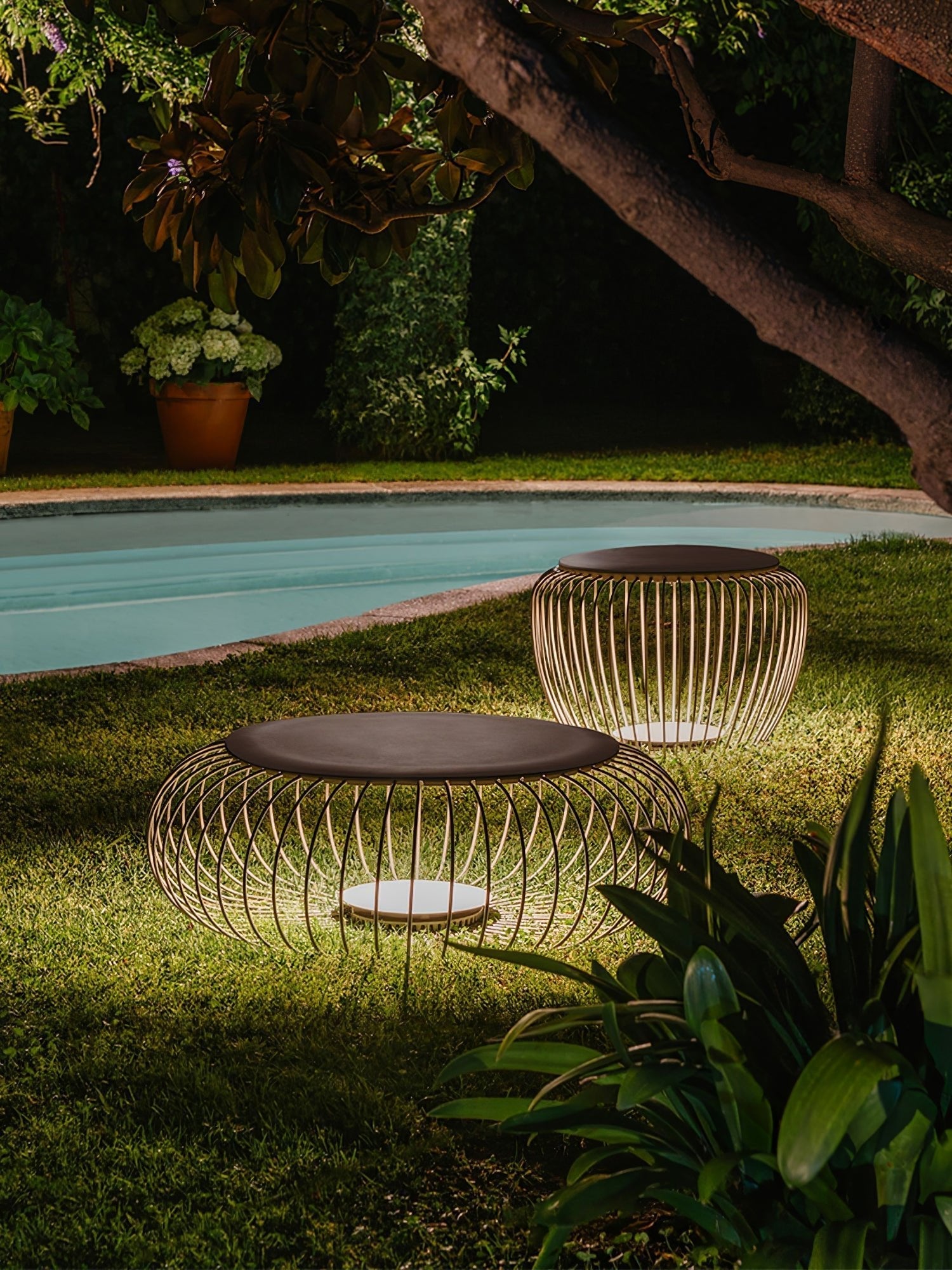 Piper Modern Outdoor Light