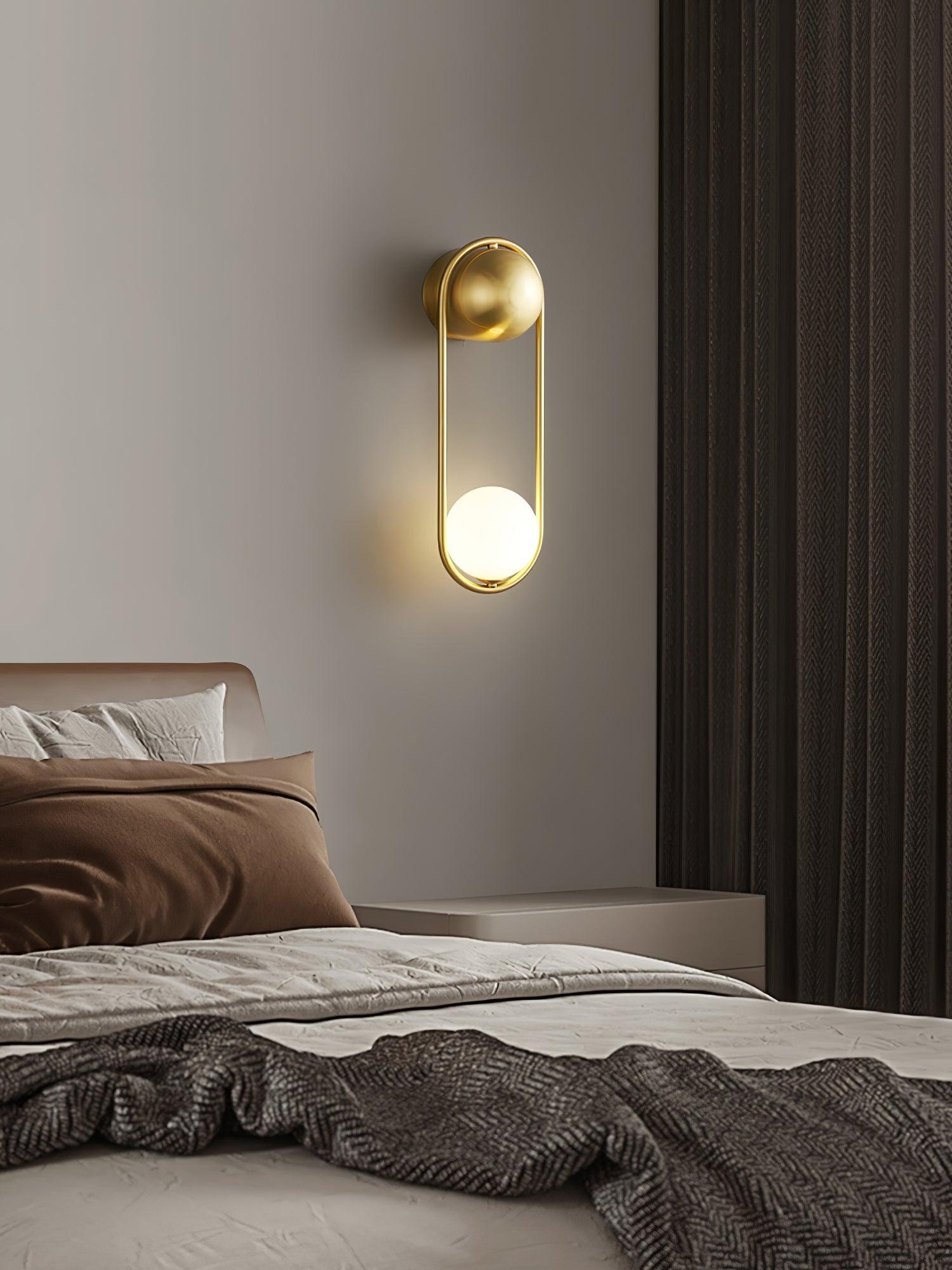 Solarine Radiain Brass Minimalist Wall Lamp