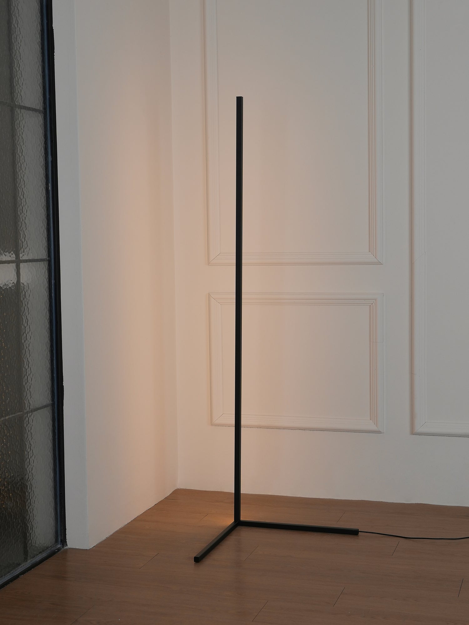 Seleina Minimalist Floor Lamp
