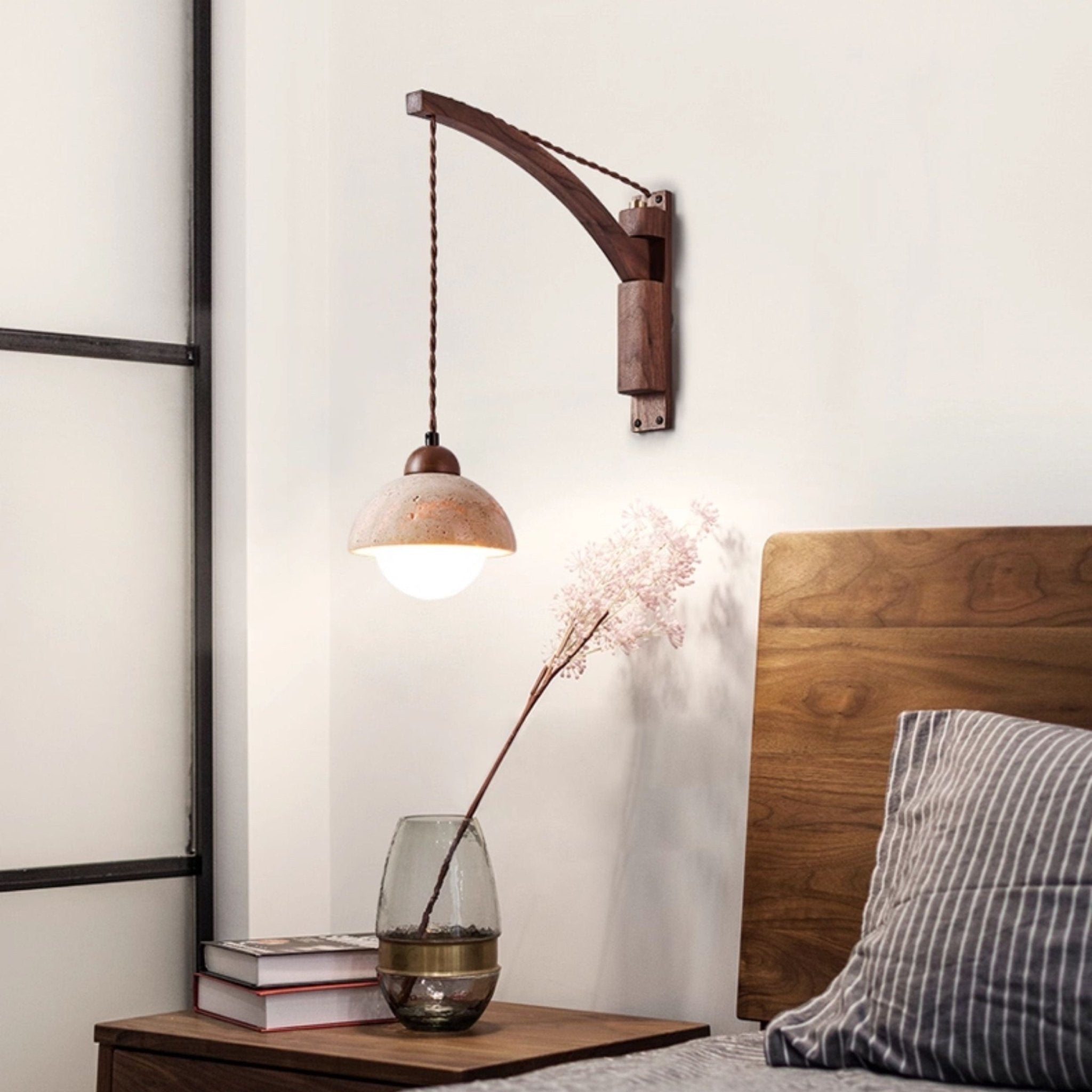 Avenoaine Cantilever Wall Light