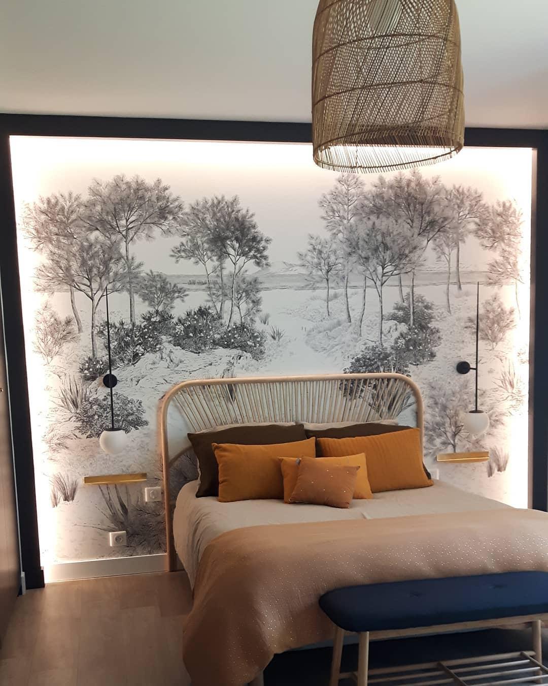 Veluelle Modern Minimalist Mobile Glass Wall Lamp