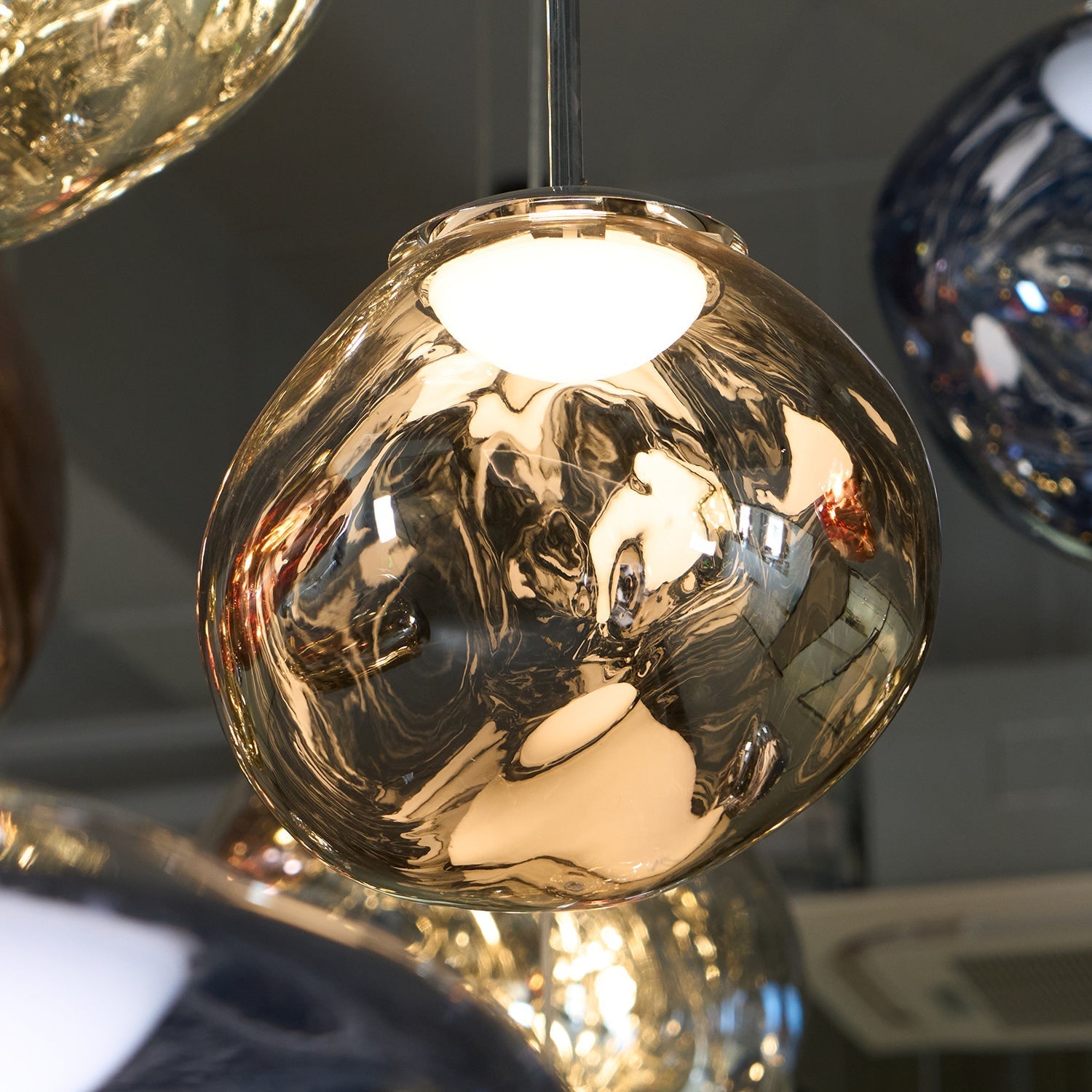 Aveneneria Spheres Pendant Lamp