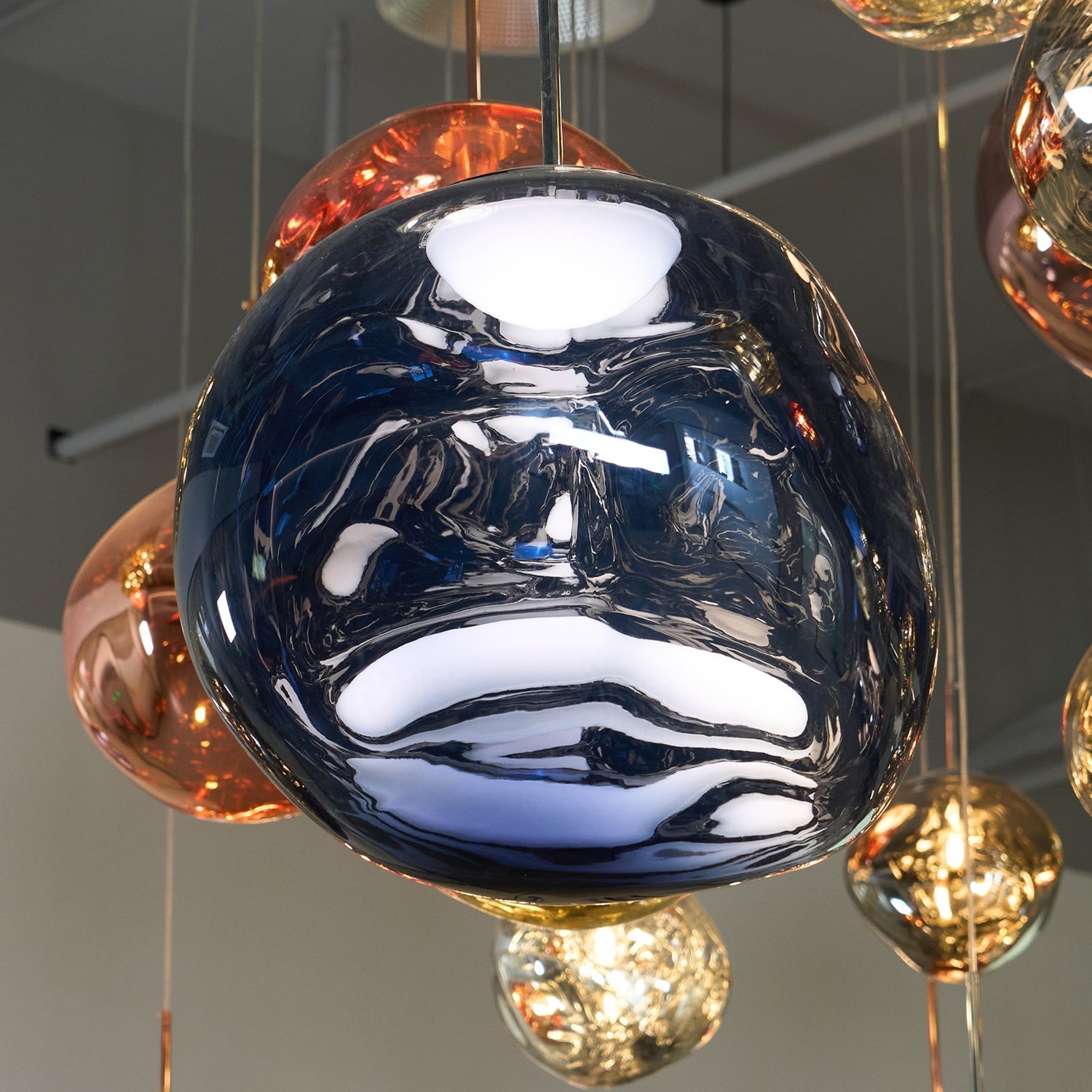 Aveneneria Spheres Pendant Lamp