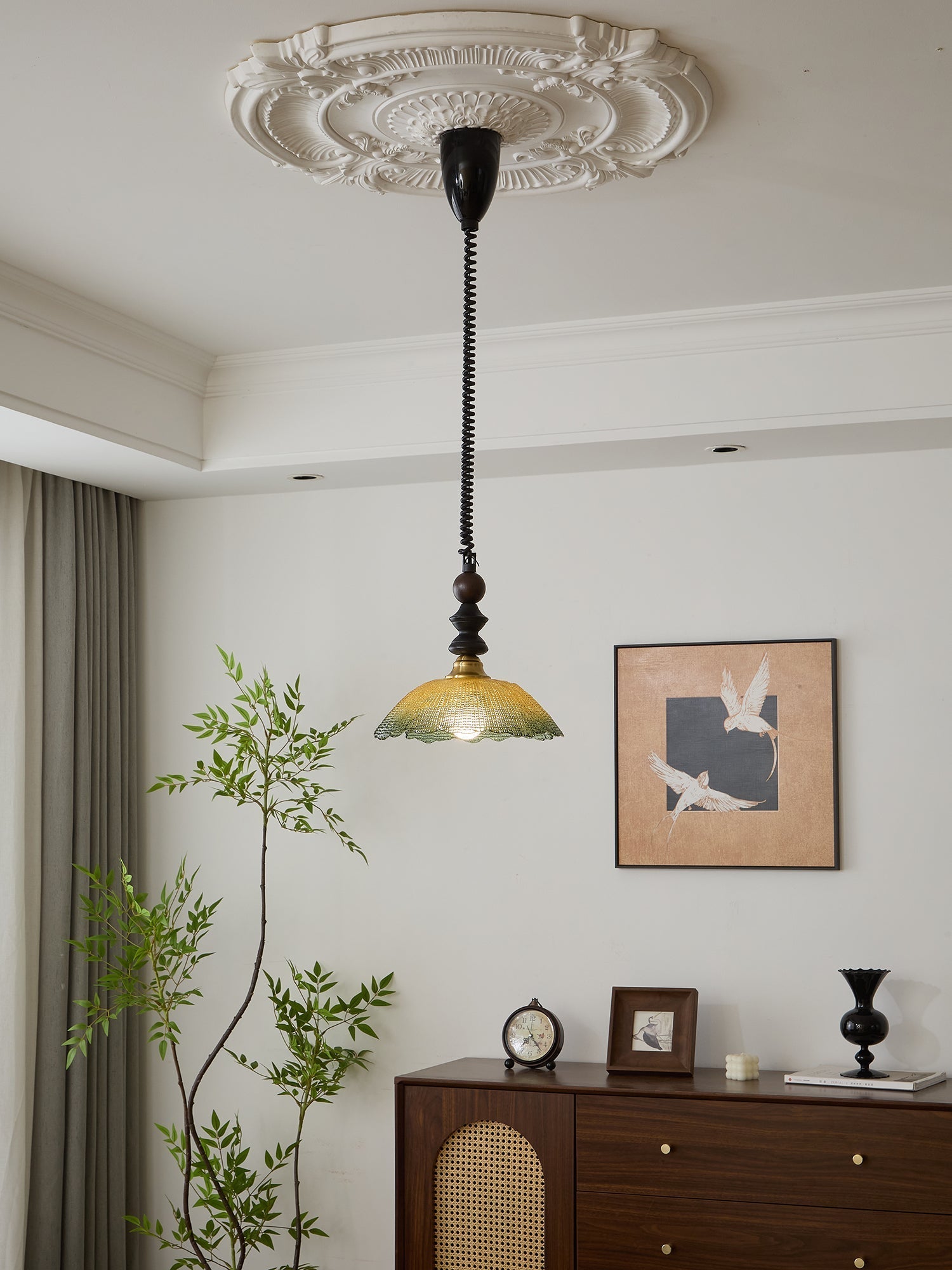 Nydoreth Elegance Vintage Art Wood Pendant Lamp