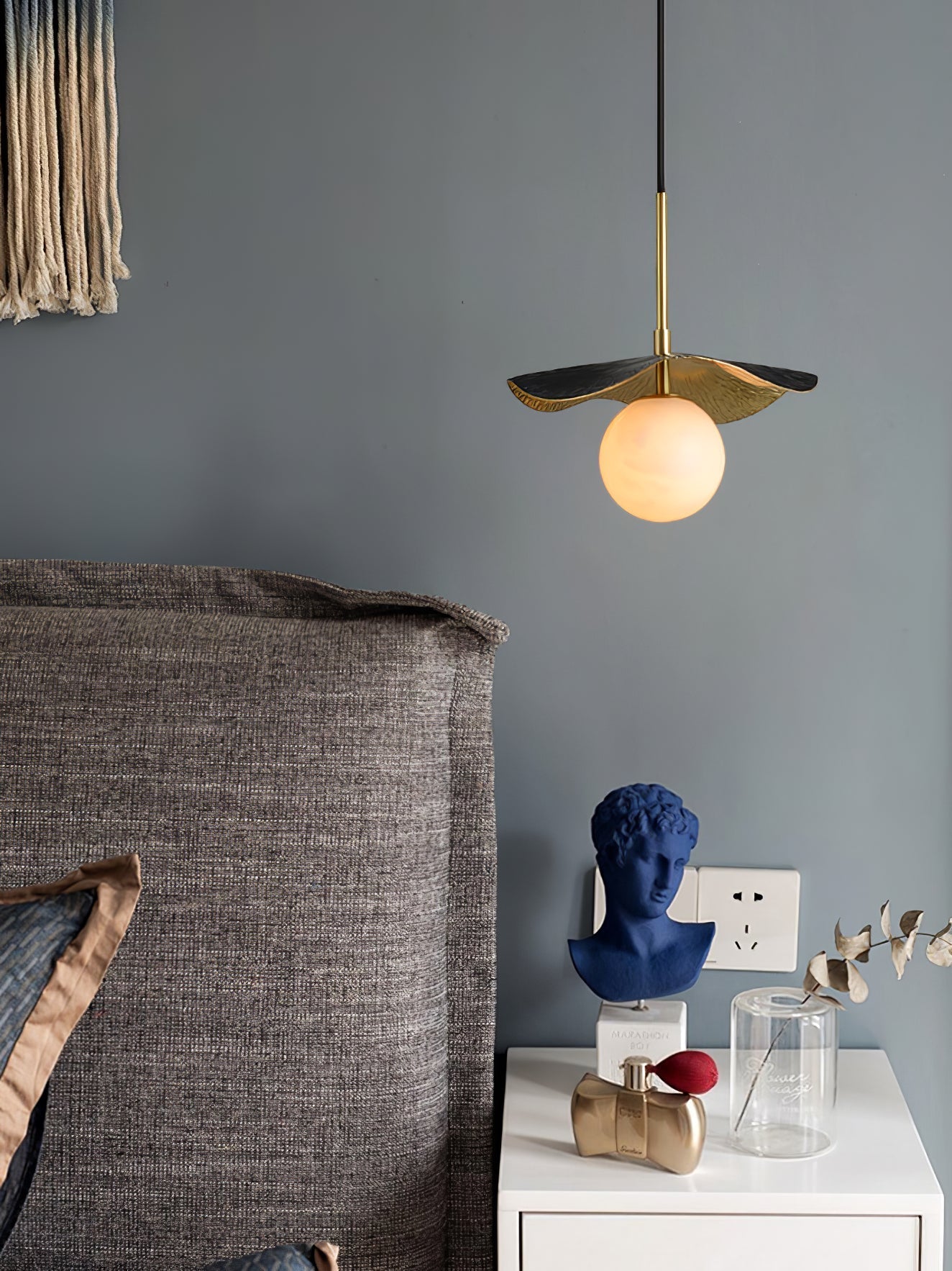 Zaraeen Modern Minimalist Brass Alabaster Pendant Light