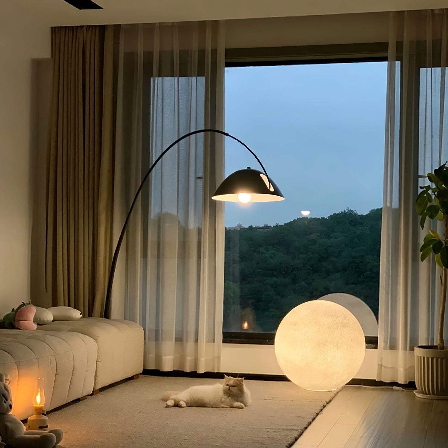 Kiley Modern Table Lamp