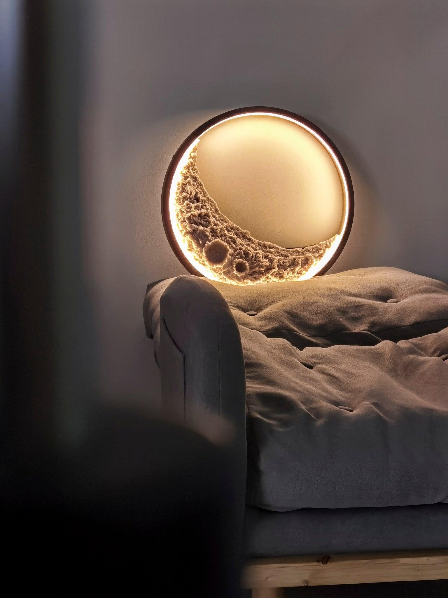 Dua Premium Nordic Art Resin Wall Lamp