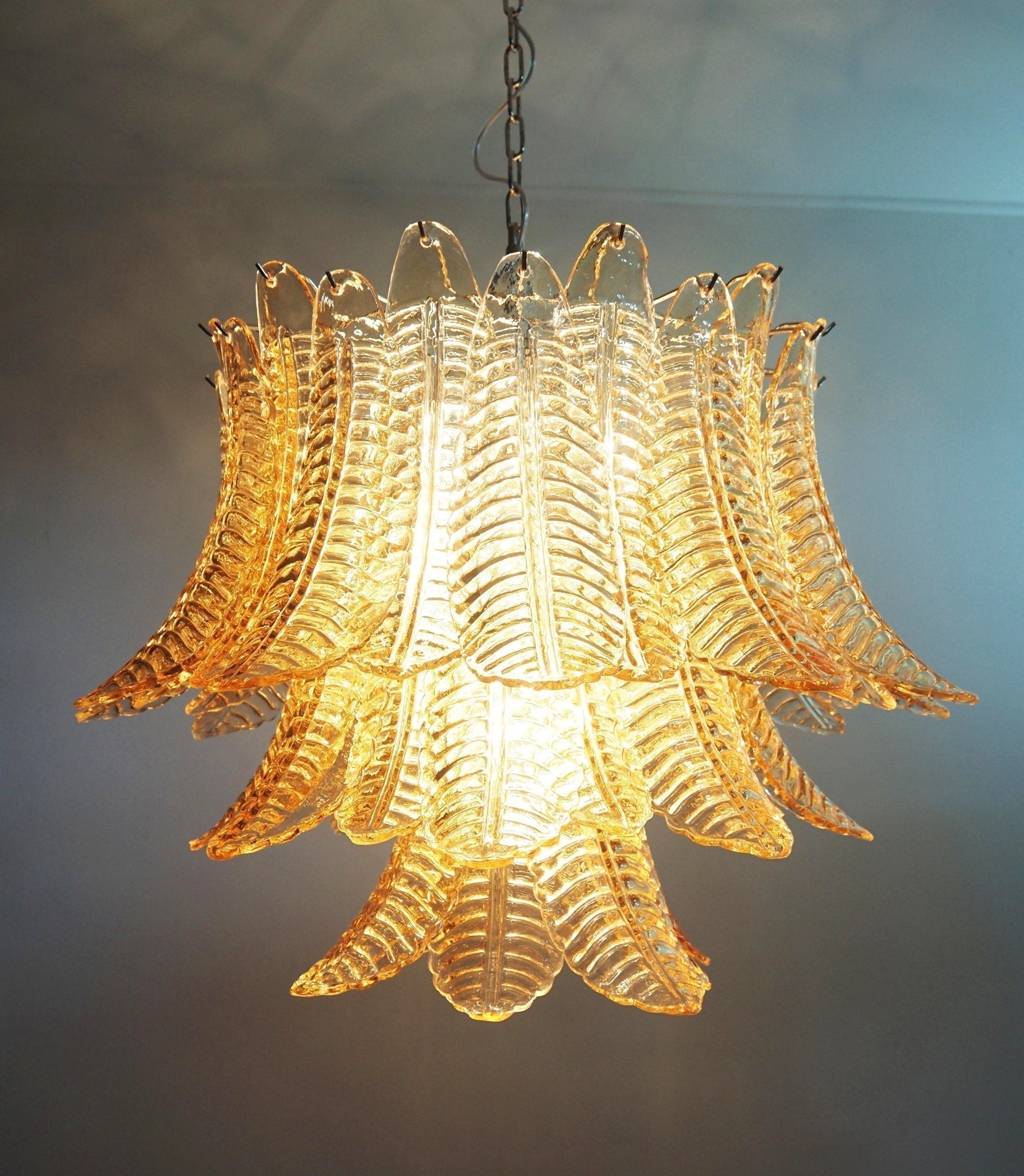 Lioreelle Chandelier Amber Leaf Glass Layered Venetian Elegance