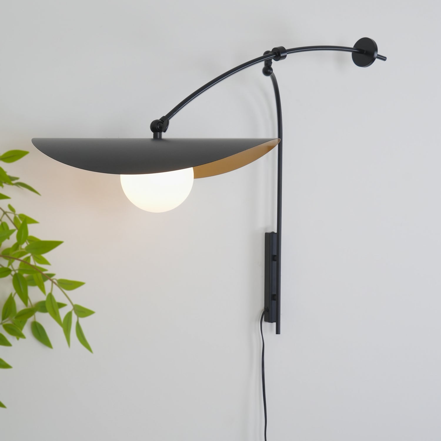 Tirove Glass Minimalist Wall Lamp