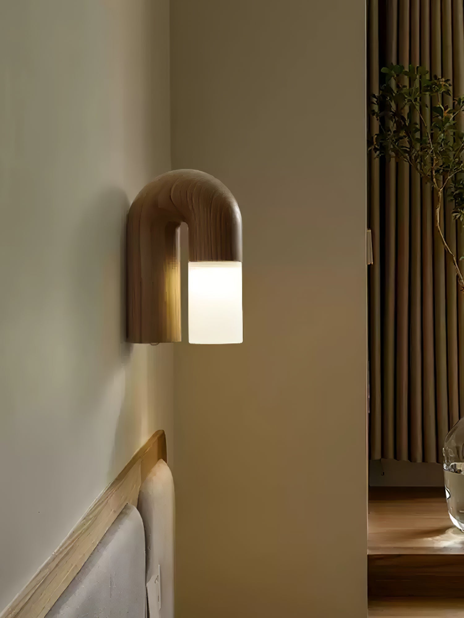King Modern Minimalist Wood Wall Lamp