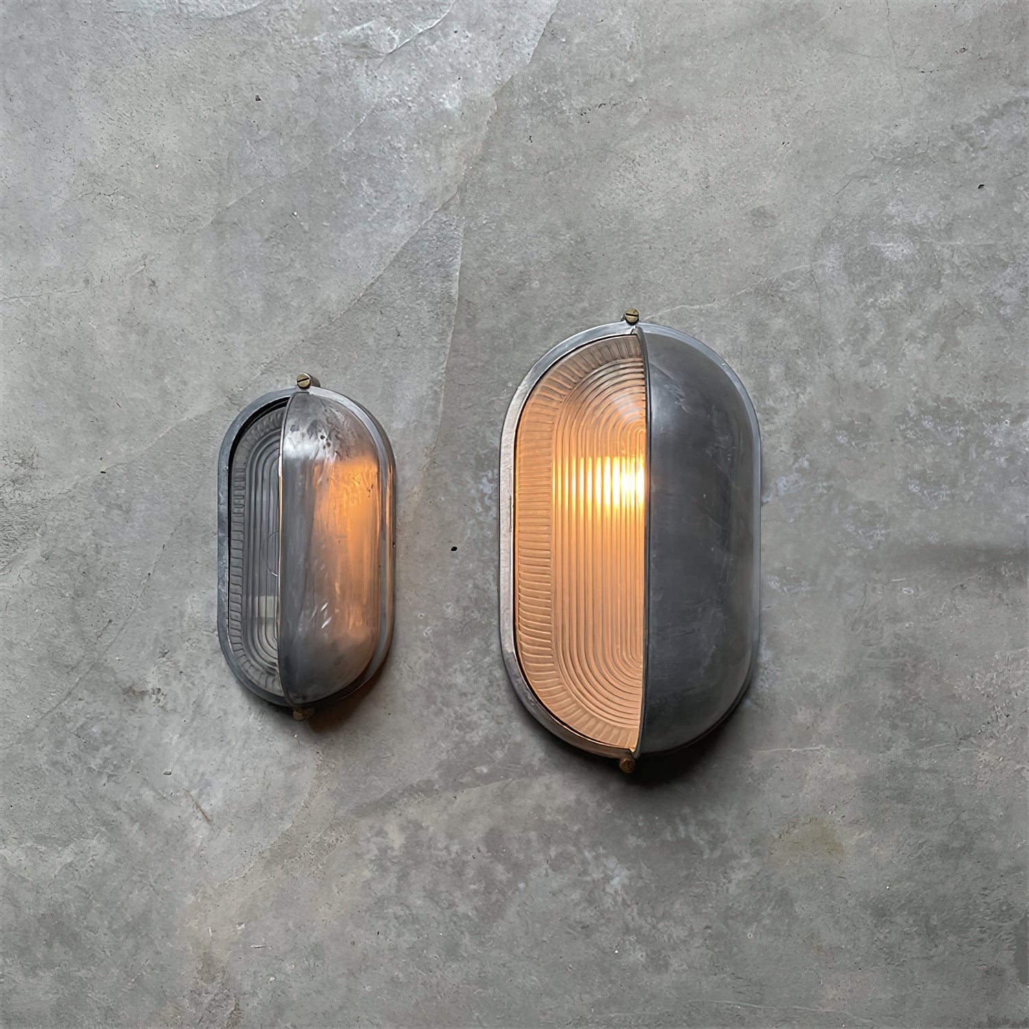 Hawstone Glass Outdoor Light