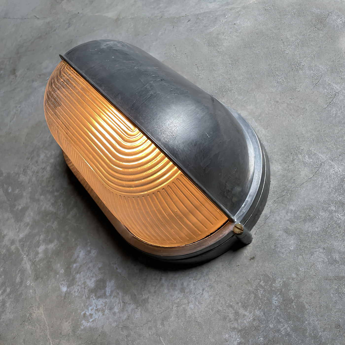 Hawstone Glass Outdoor Light