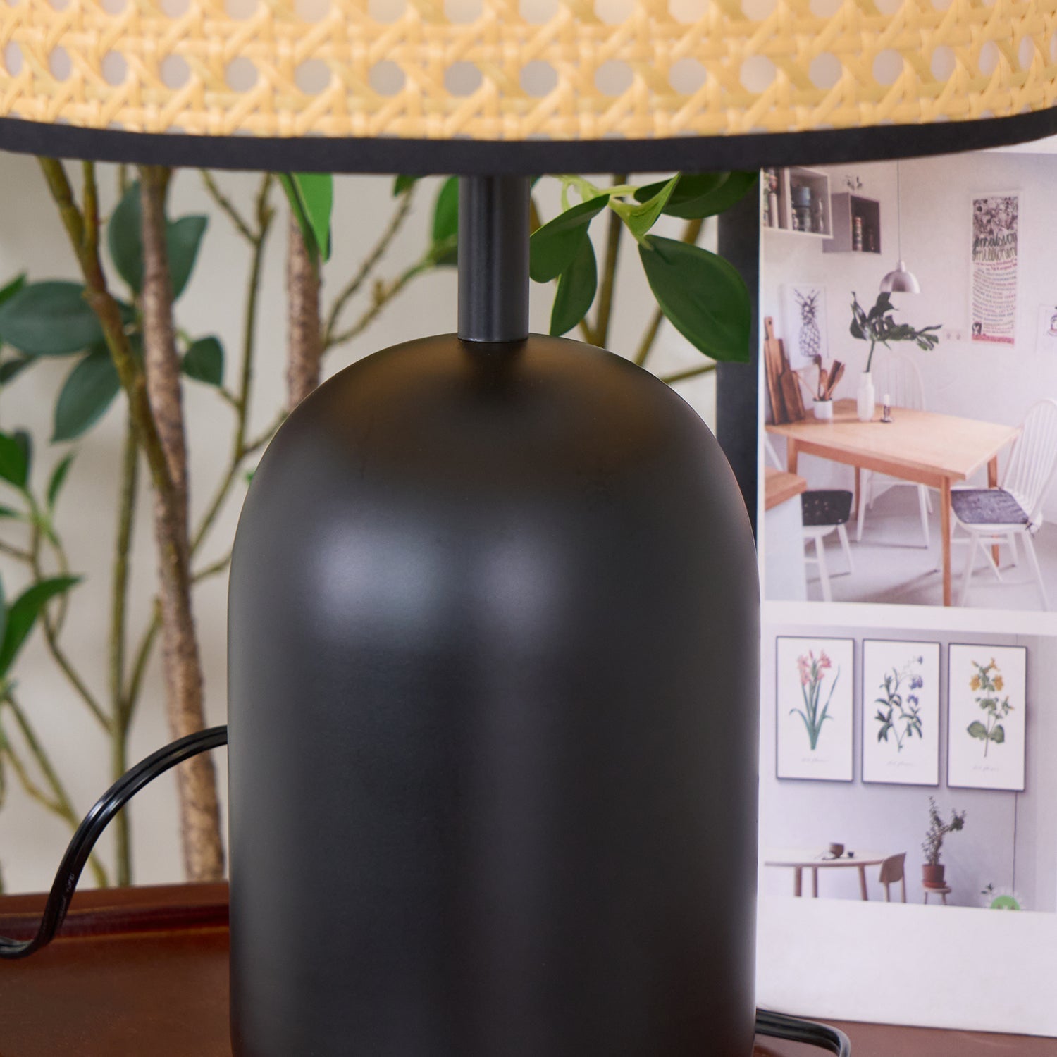 Ravarielle Modern Bamboo Table Lamp