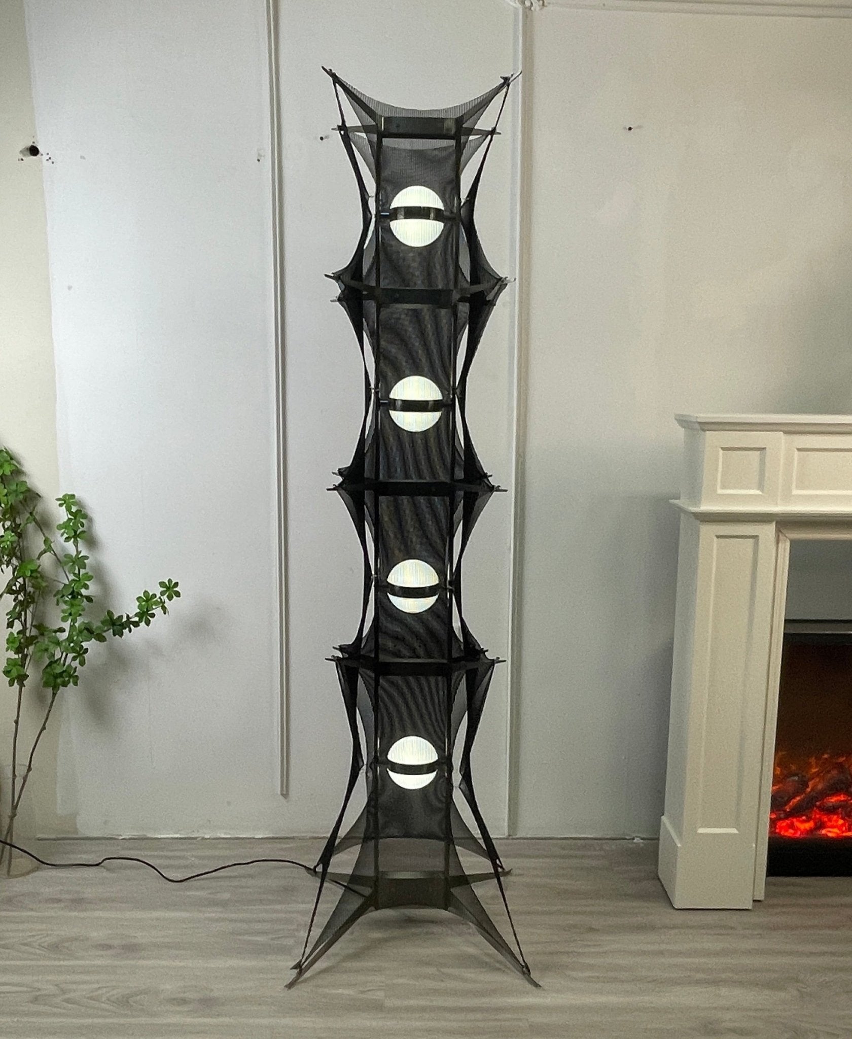 Miroia Modern Floor Lamp