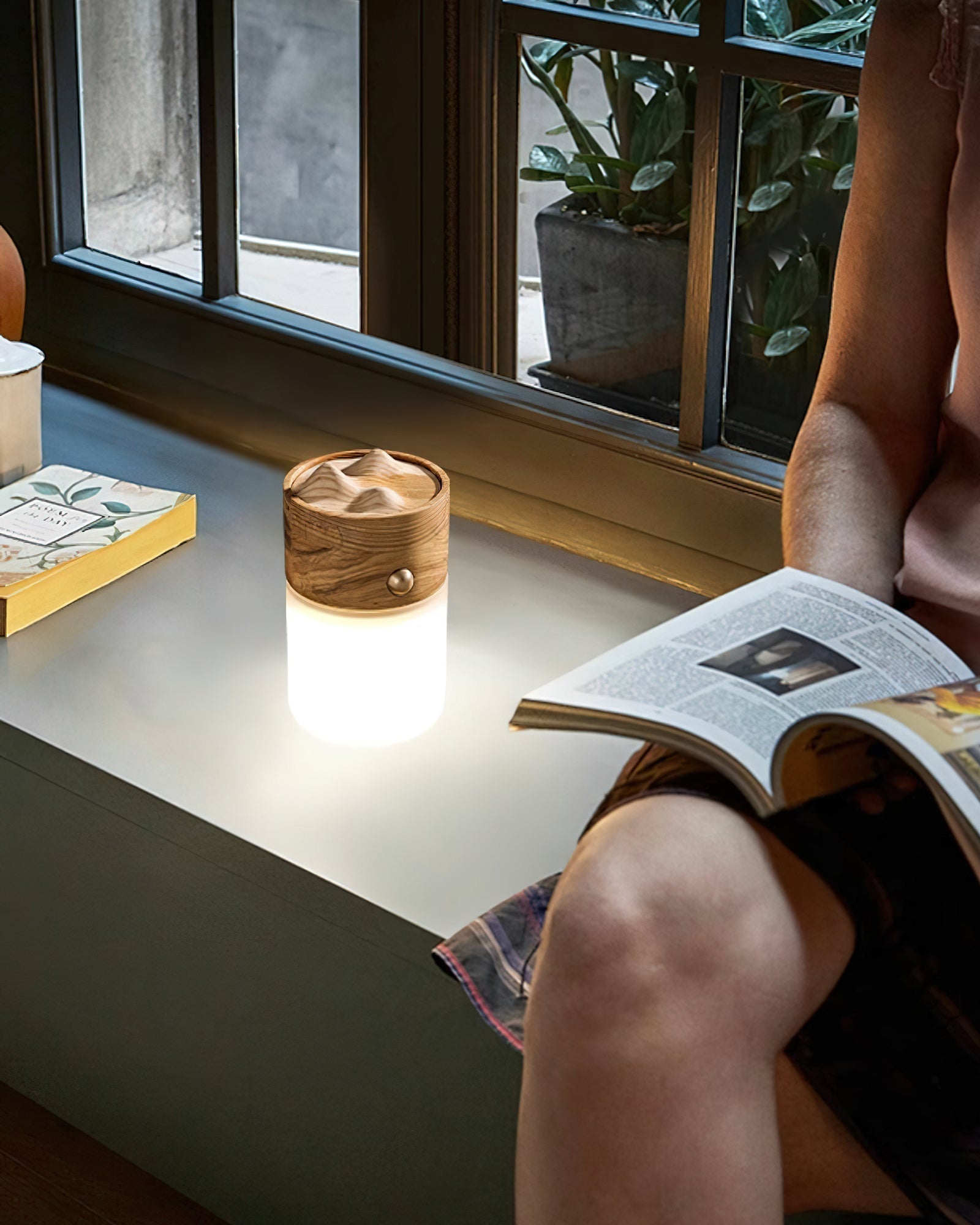 Orelorina Nomad Lantern Table Lamp