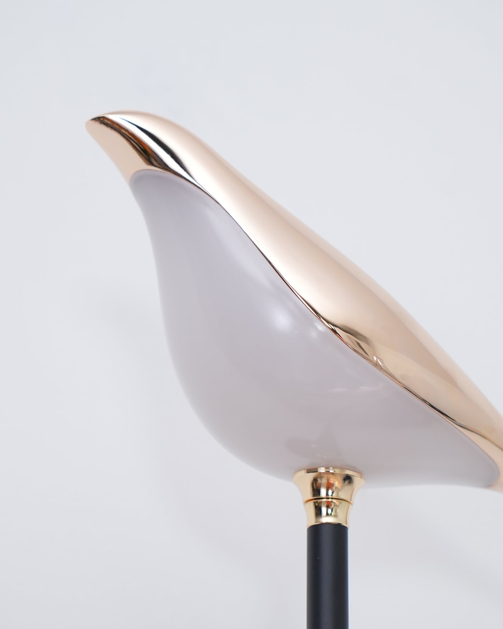 Vale Loveable Premium Nordic Art Plug-in Wall lamp