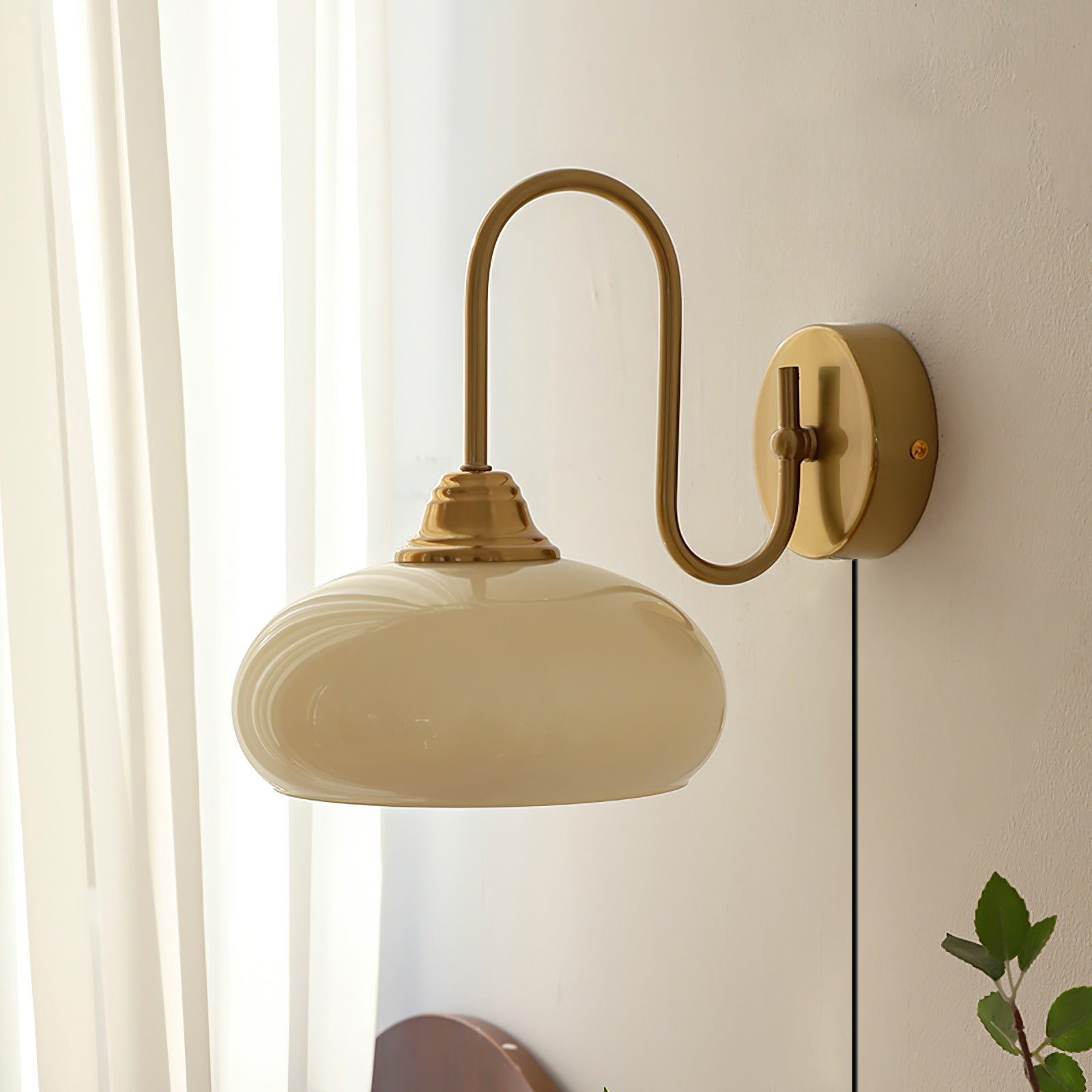 Ulsilia Wall Lamp