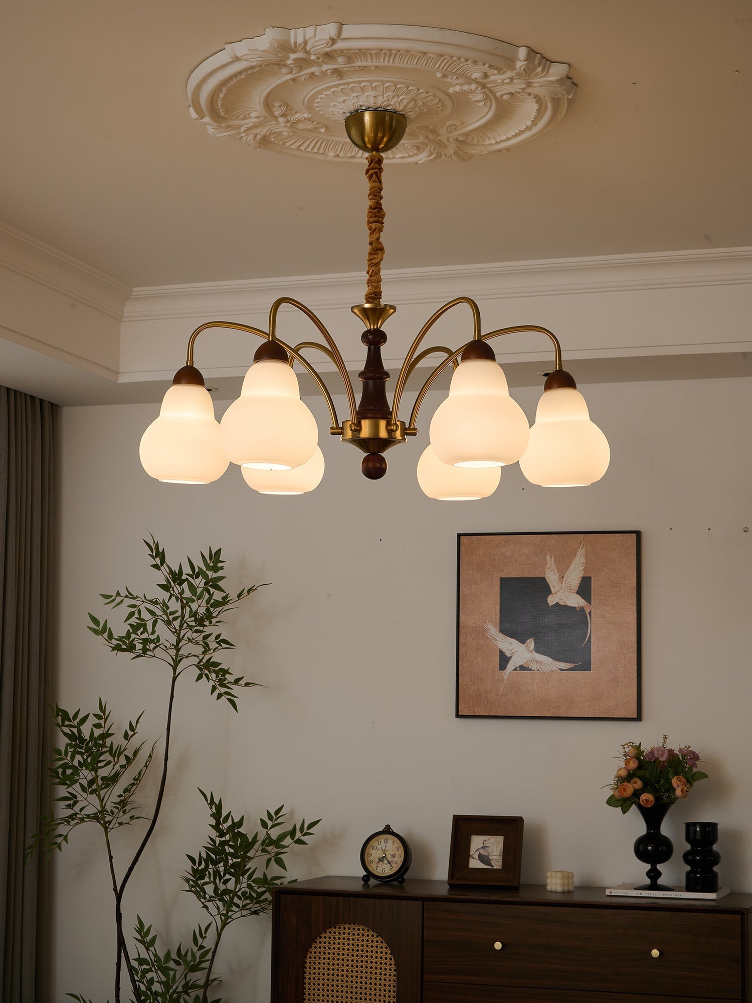 Novelle Traditional Elegance Vintage Wood Chandelier